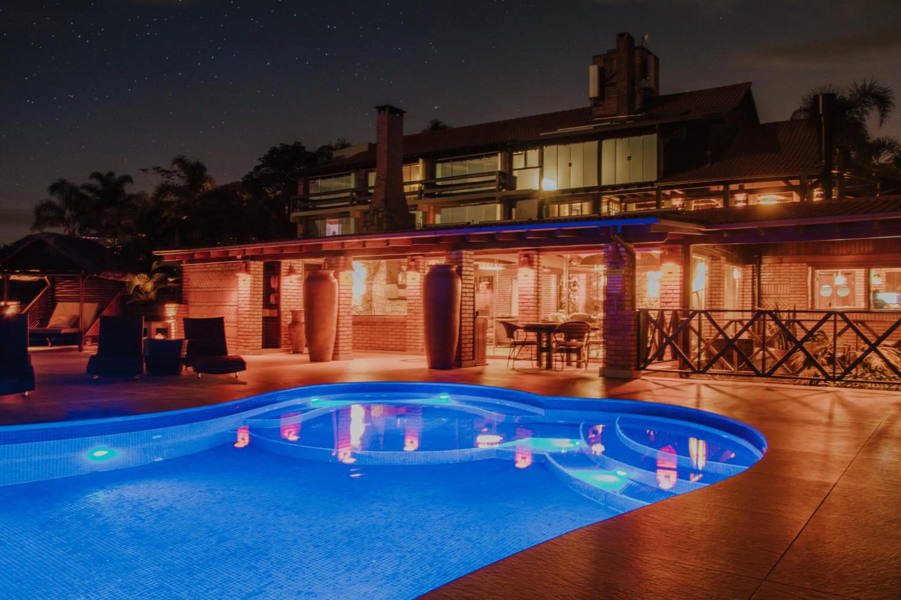Swimming pool in Pousada Rêmora