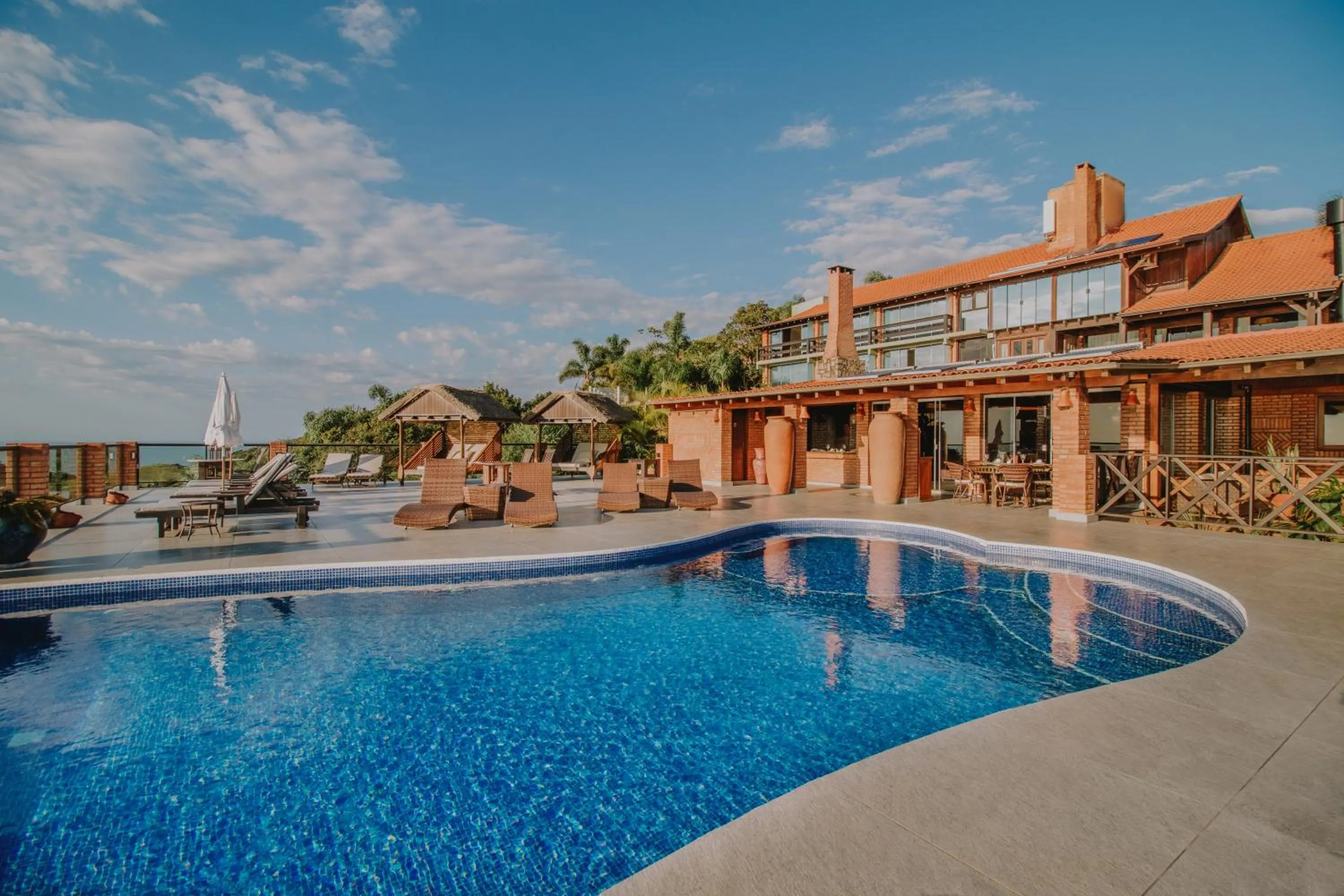 Swimming pool in Pousada Rêmora