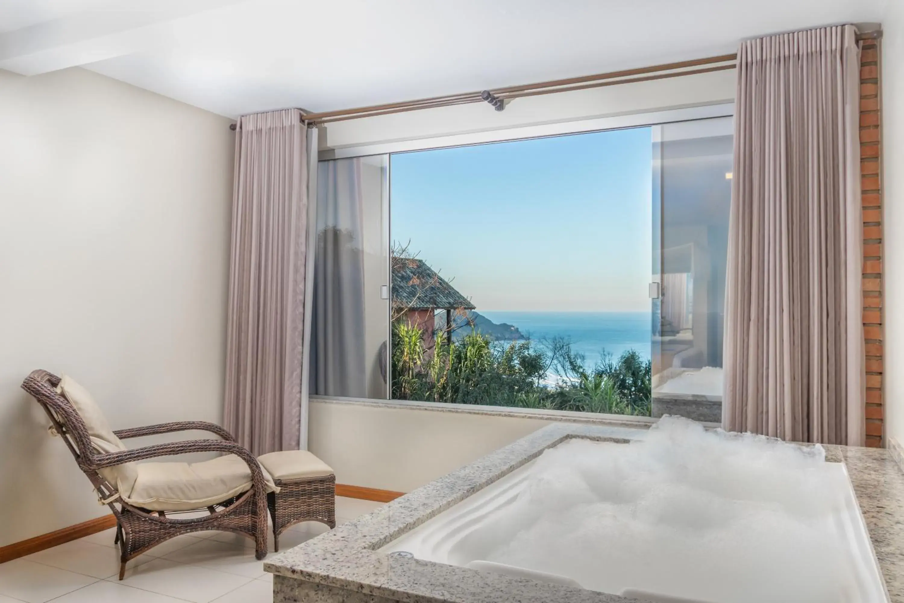 Double Room with Sea View in Pousada Rêmora Double Room with Sea View in Pousada Rêmora