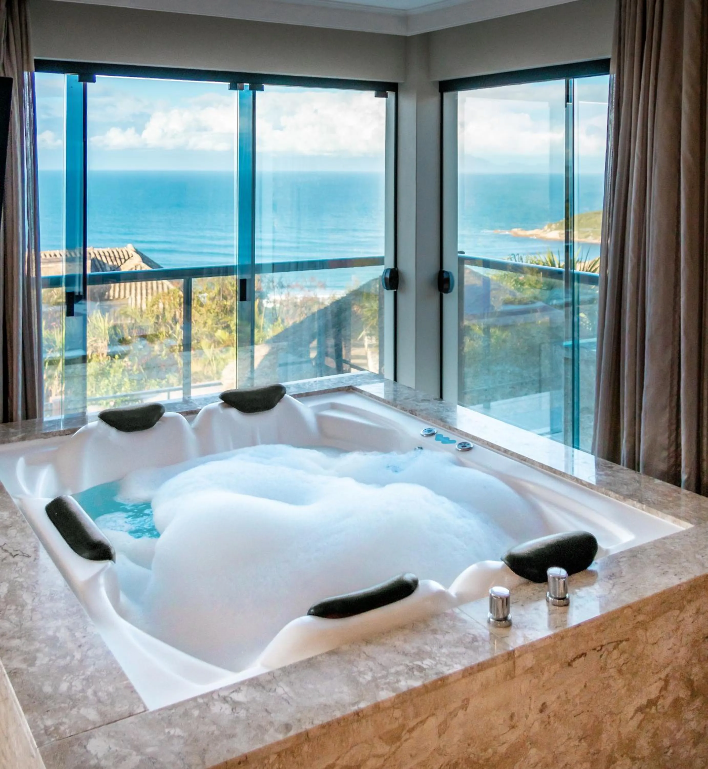 Hot Tub, Bed in Pousada Rêmora