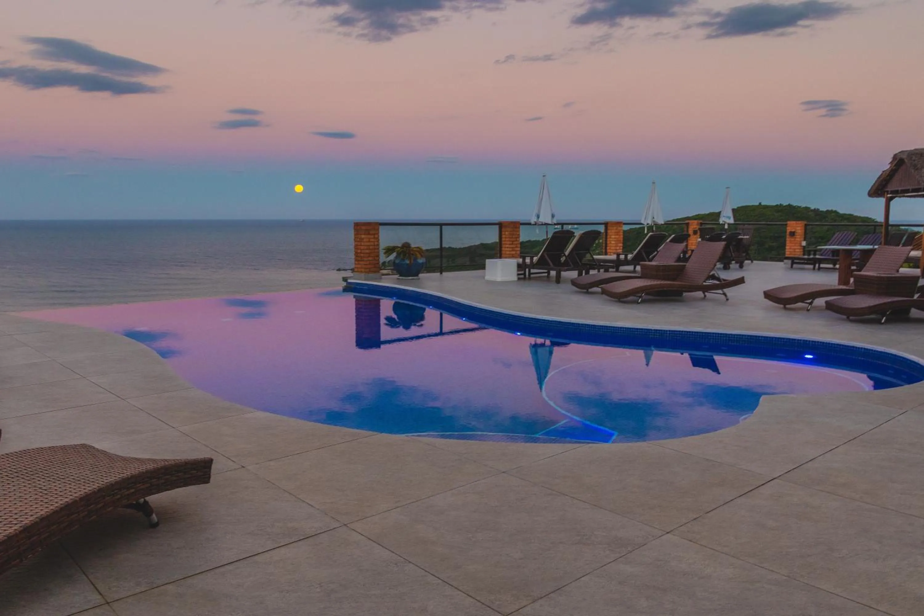 Swimming pool in Pousada Rêmora