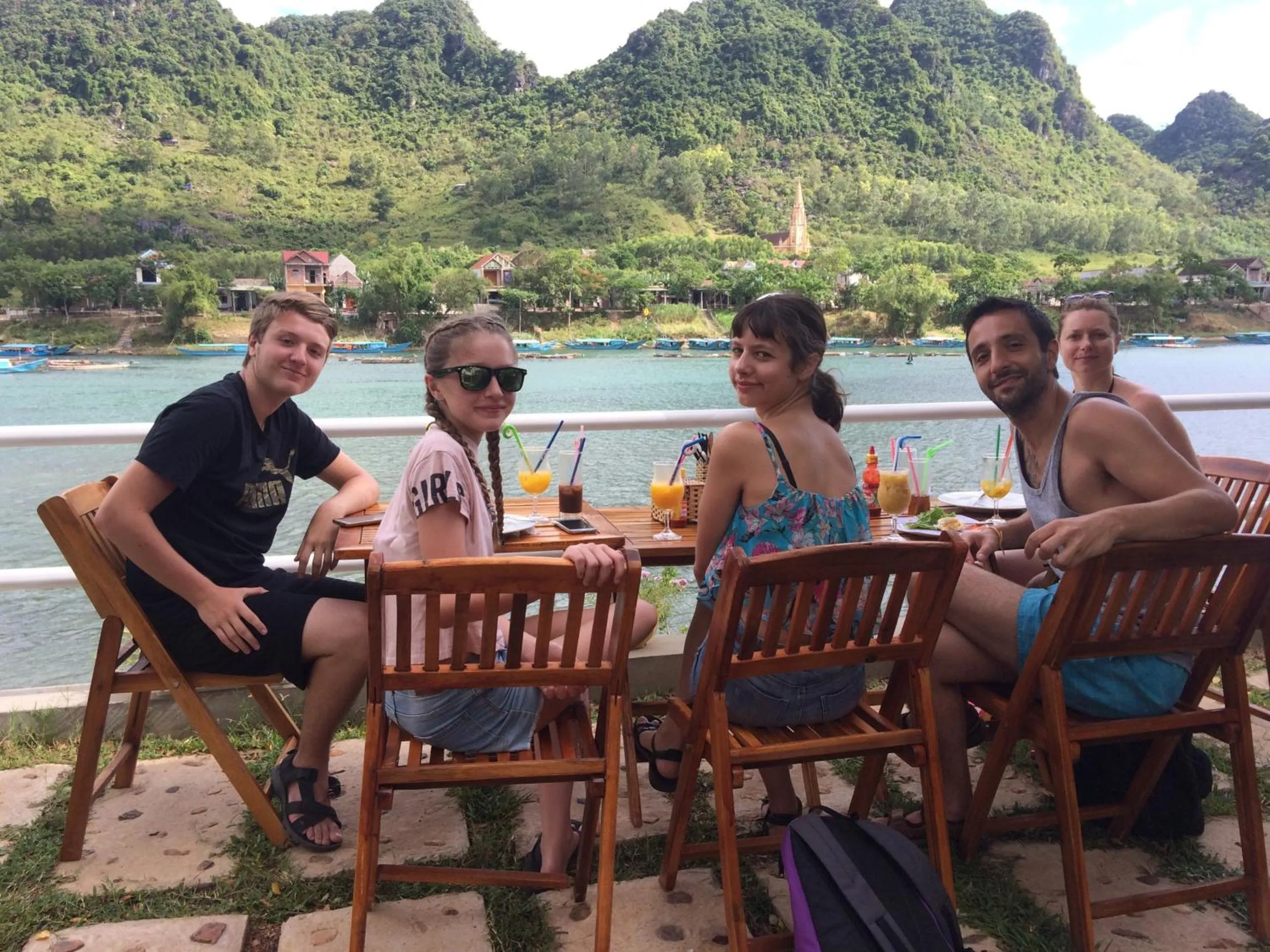 Restaurant/places to eat in Carambola Bungalow