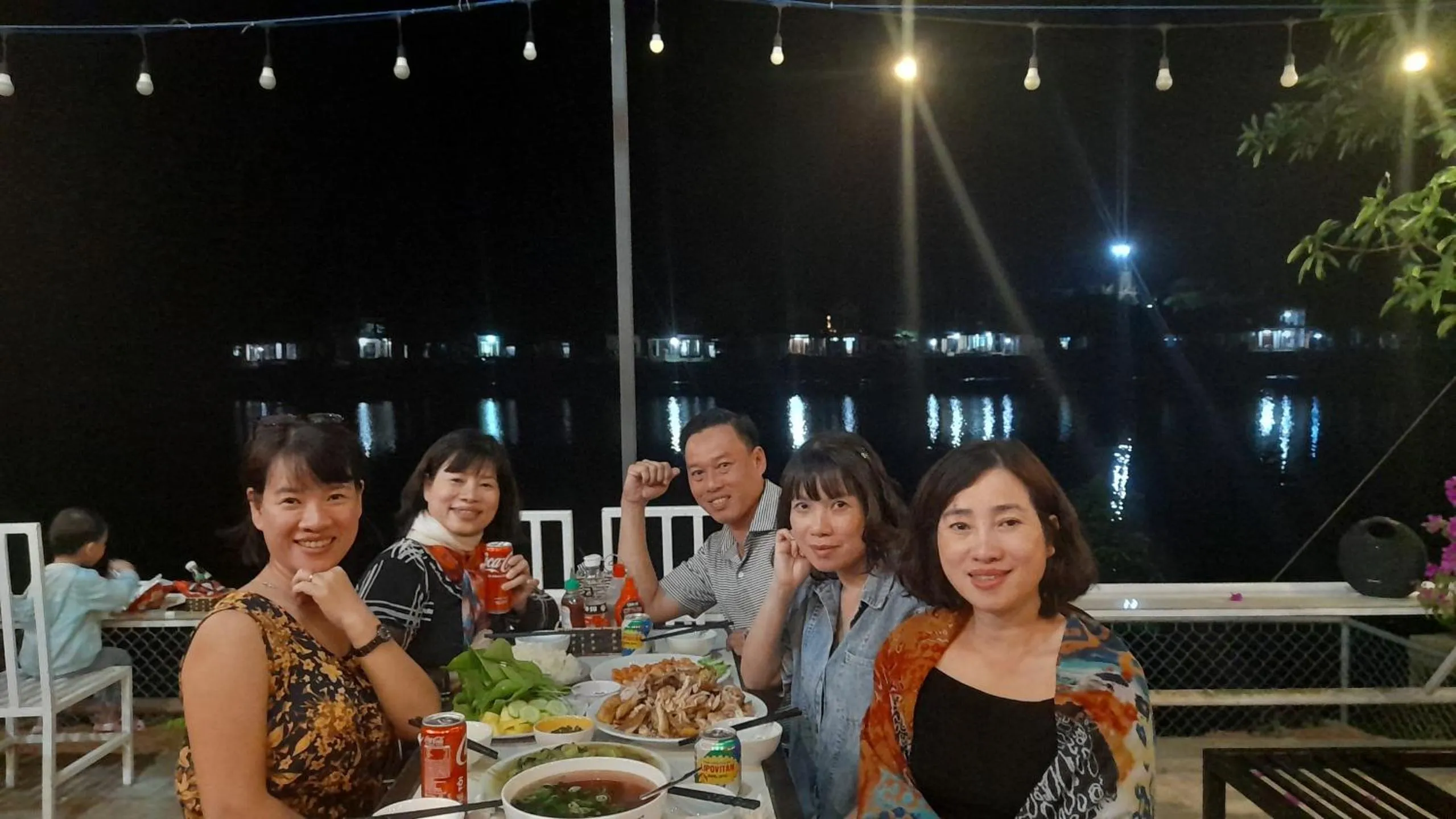 Restaurant/places to eat in Carambola Bungalow