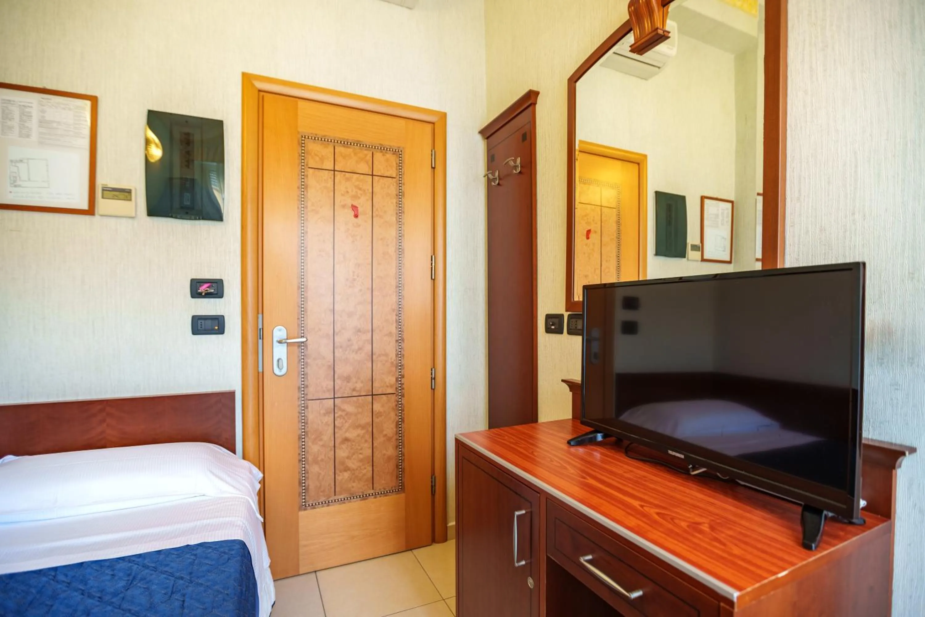 TV and multimedia in Hotel Rex Rimini