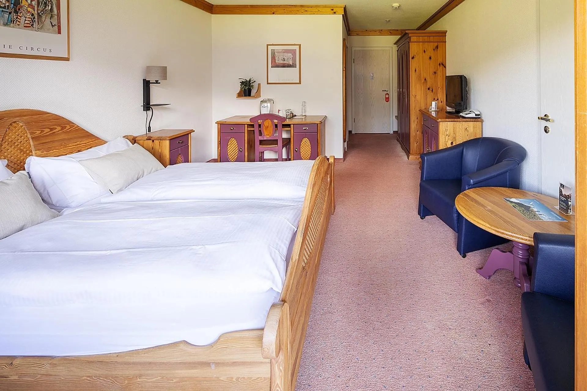 Photo of the whole room, Bed in Hotel Bodmi