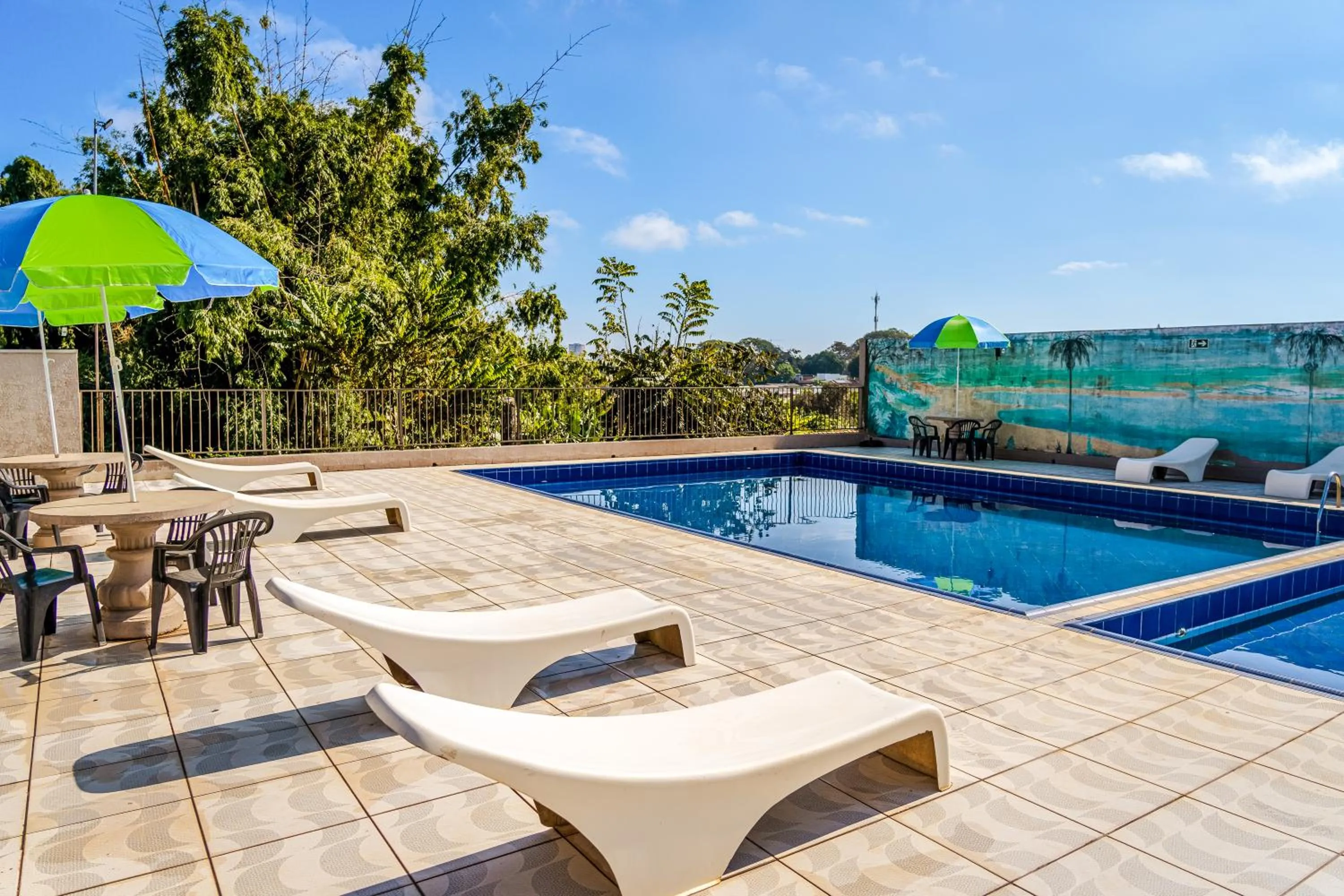 Pool view in VELINN Hotel Natureza Foz