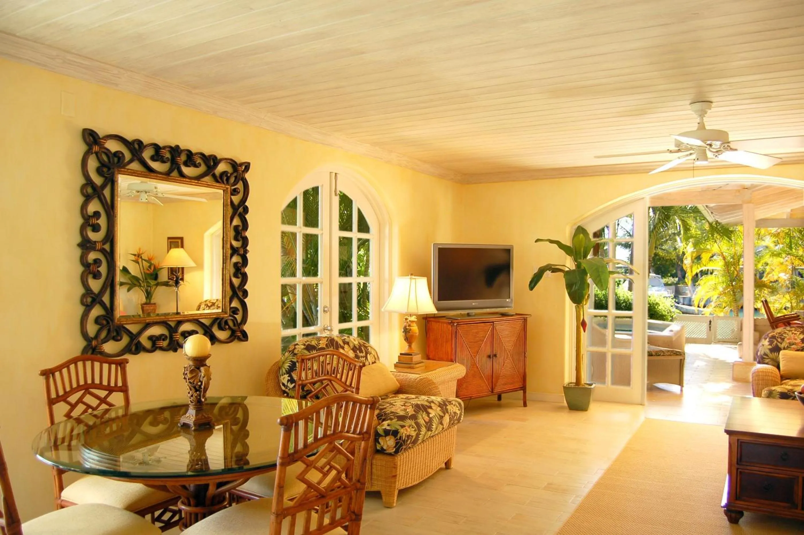 Day in Port St. Charles