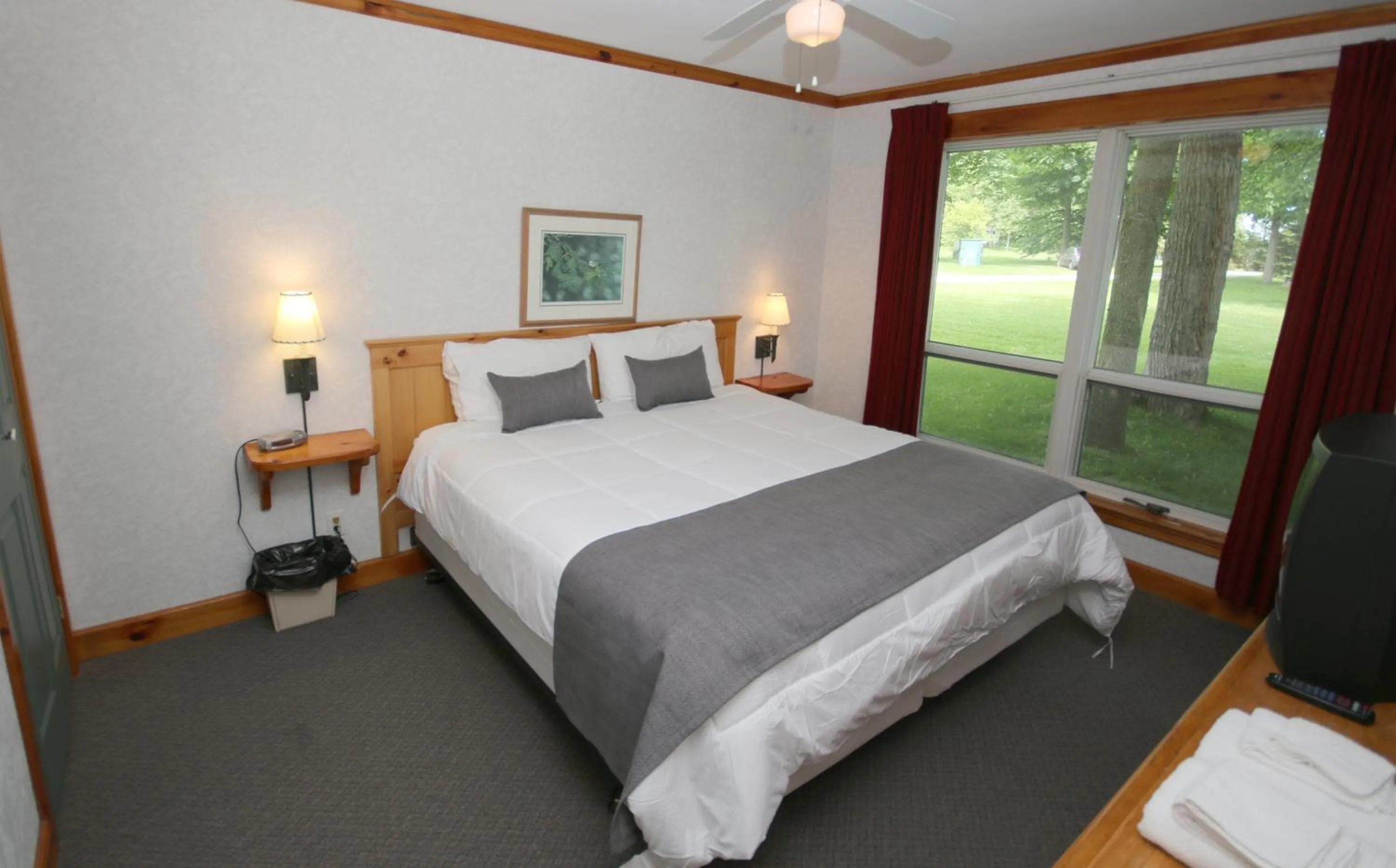 Bed in Elmhirst's Resort