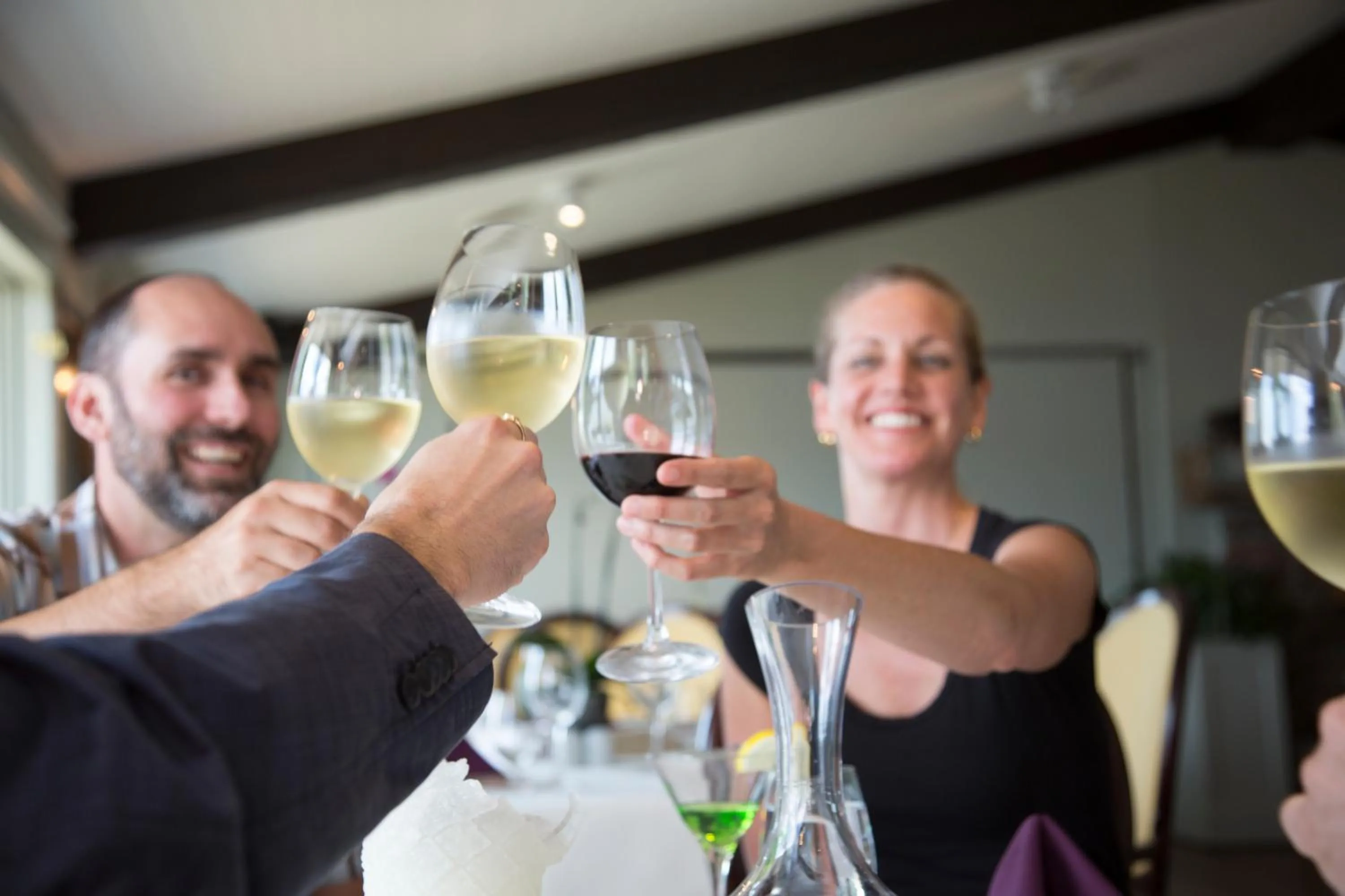 Drinks in Elmhirst's Resort