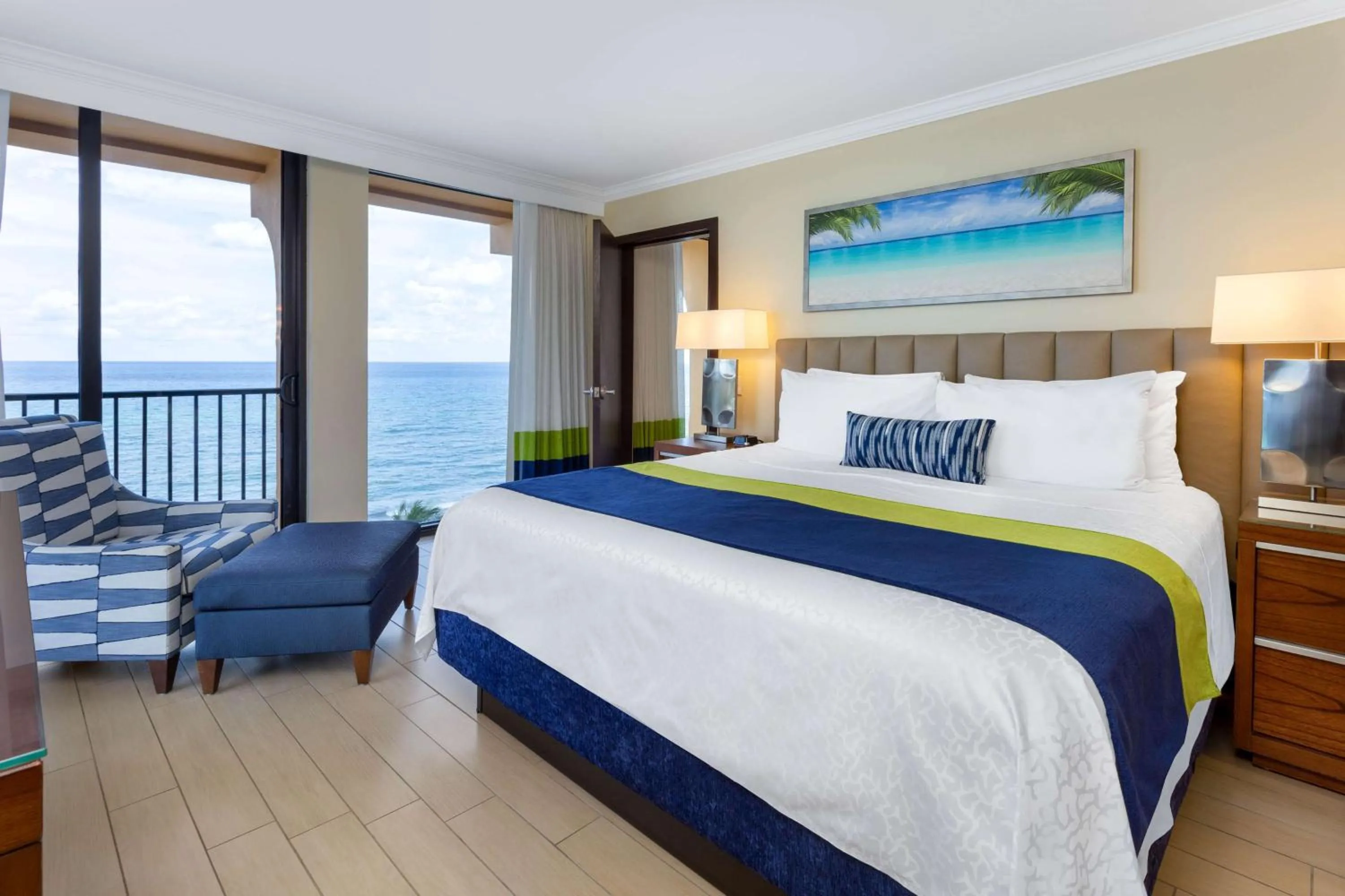 Photo of the whole room, Bed in Wyndham Deerfield Beach Resort