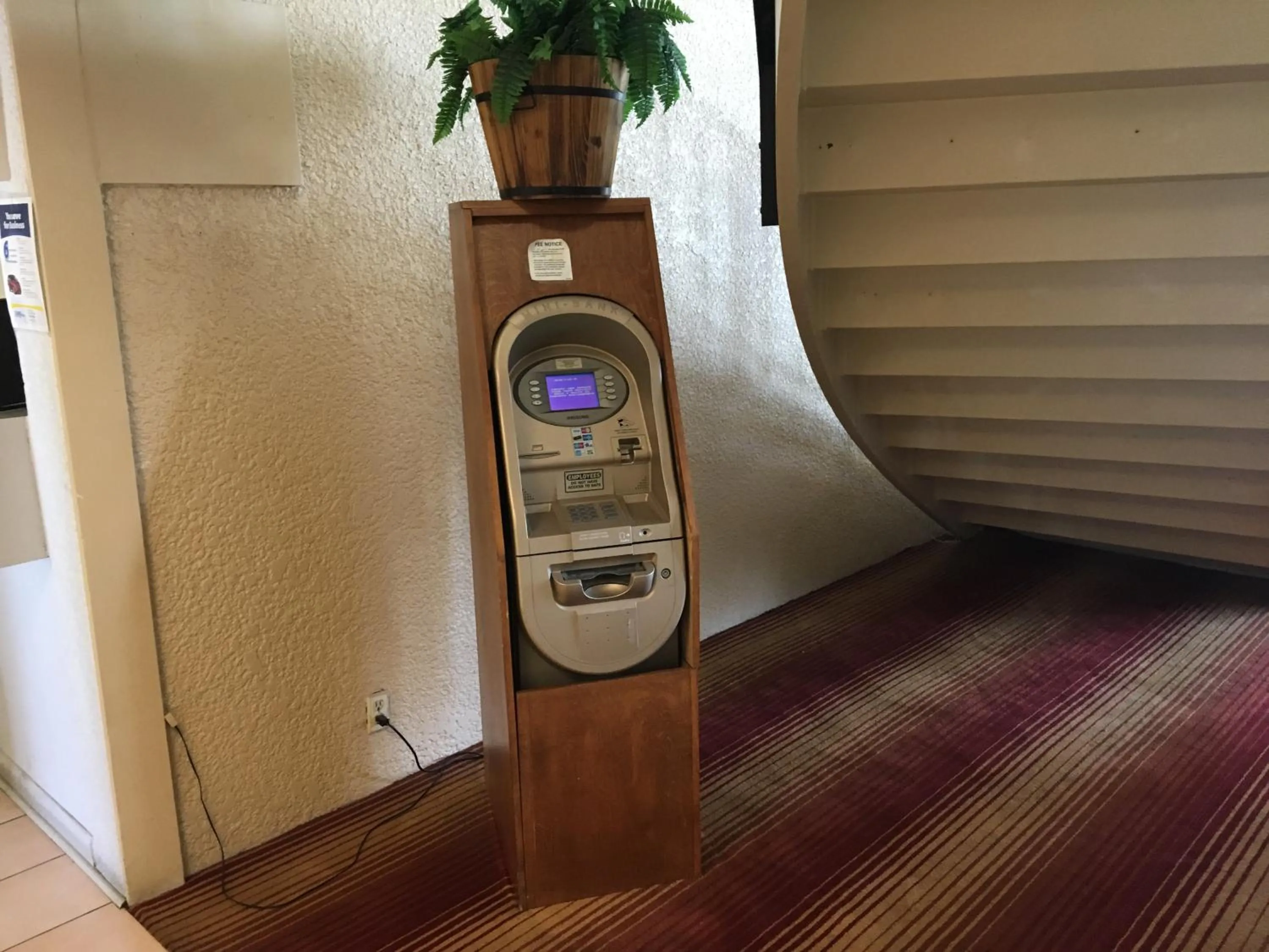 Business facilities in Days Inn & Suites by Wyndham Fort Pierce Midtown