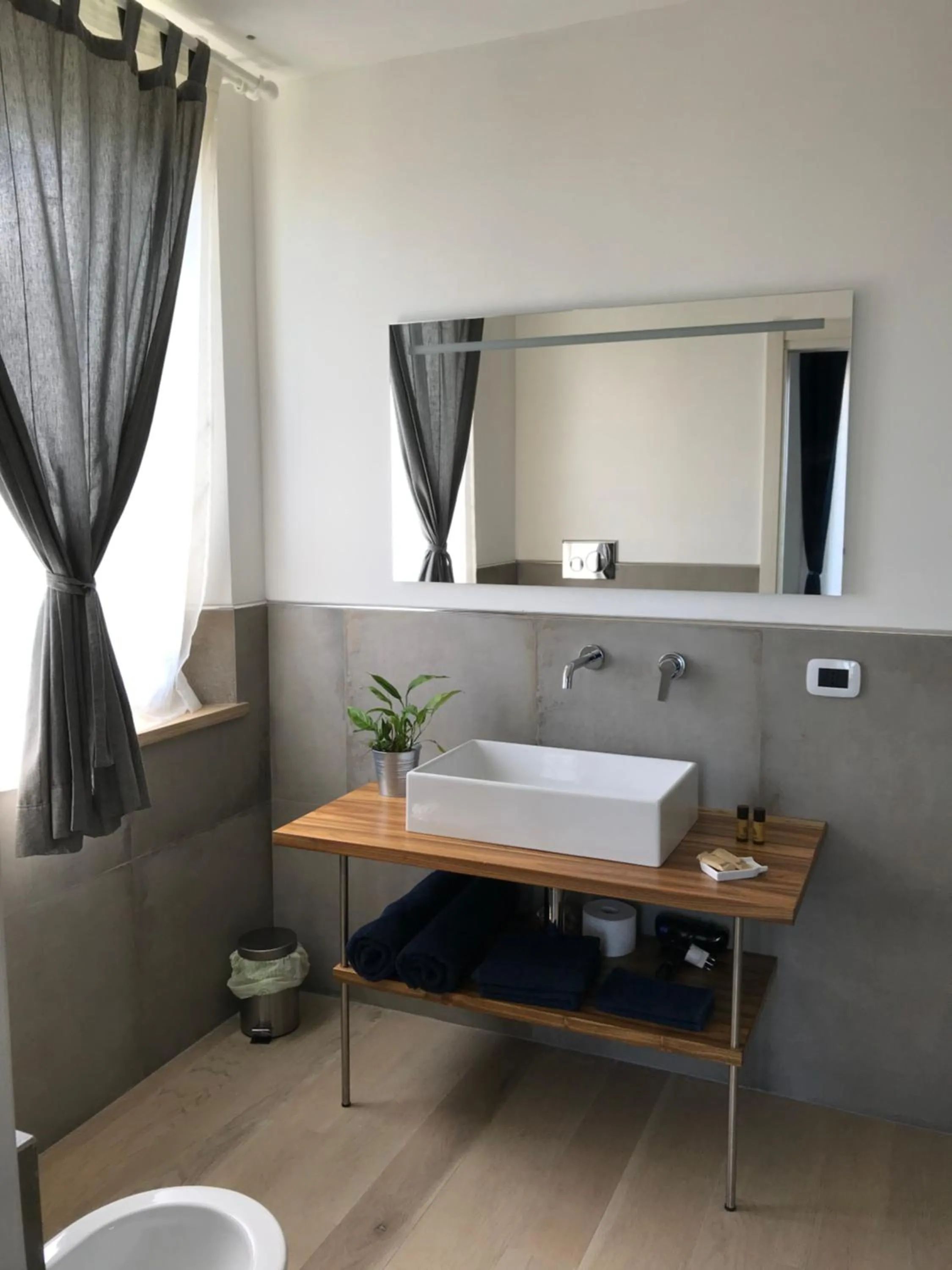 Toilet in B&b Salsedine