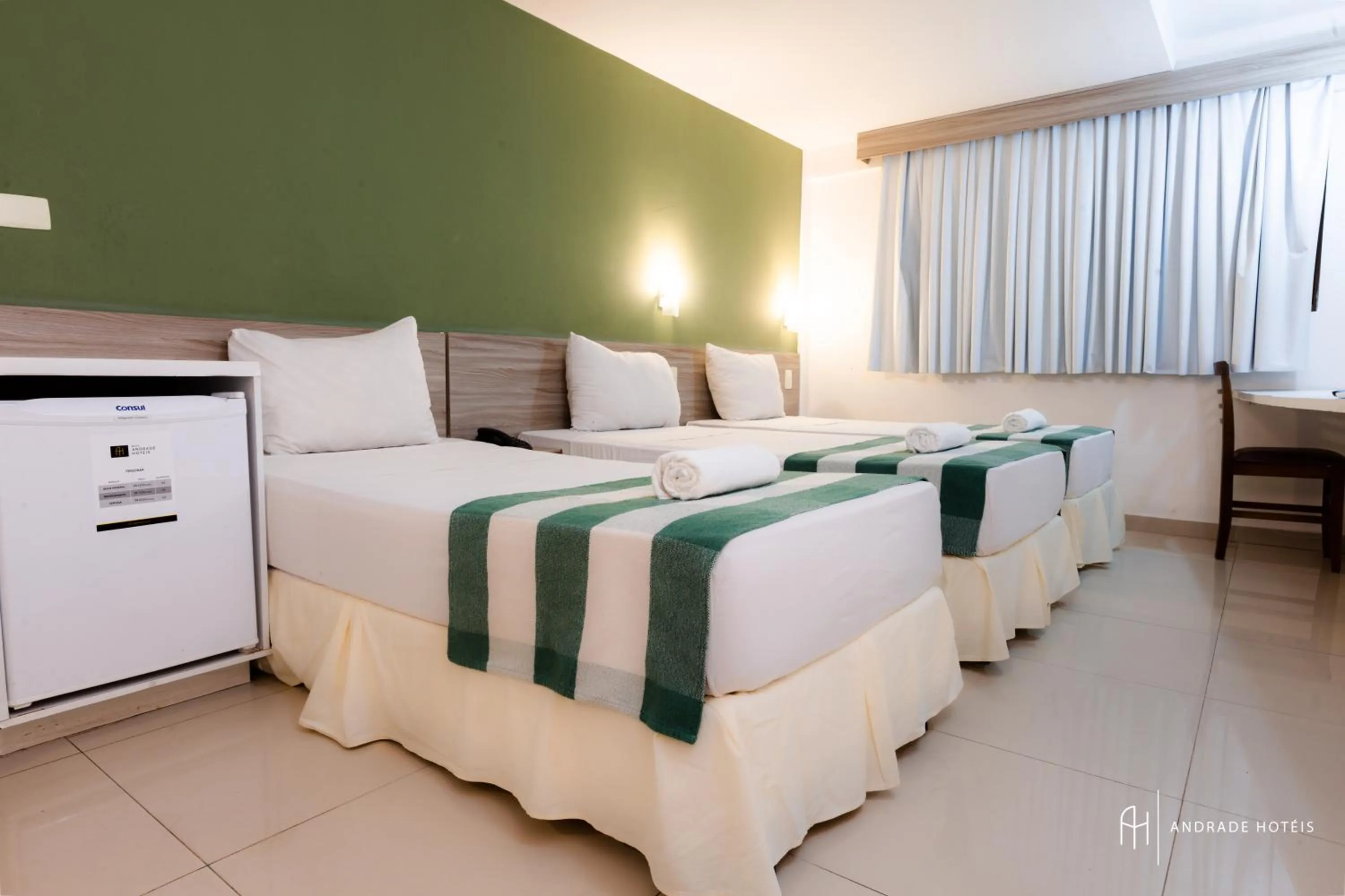 Bedroom, Bed in Rede Andrade Vela Branca