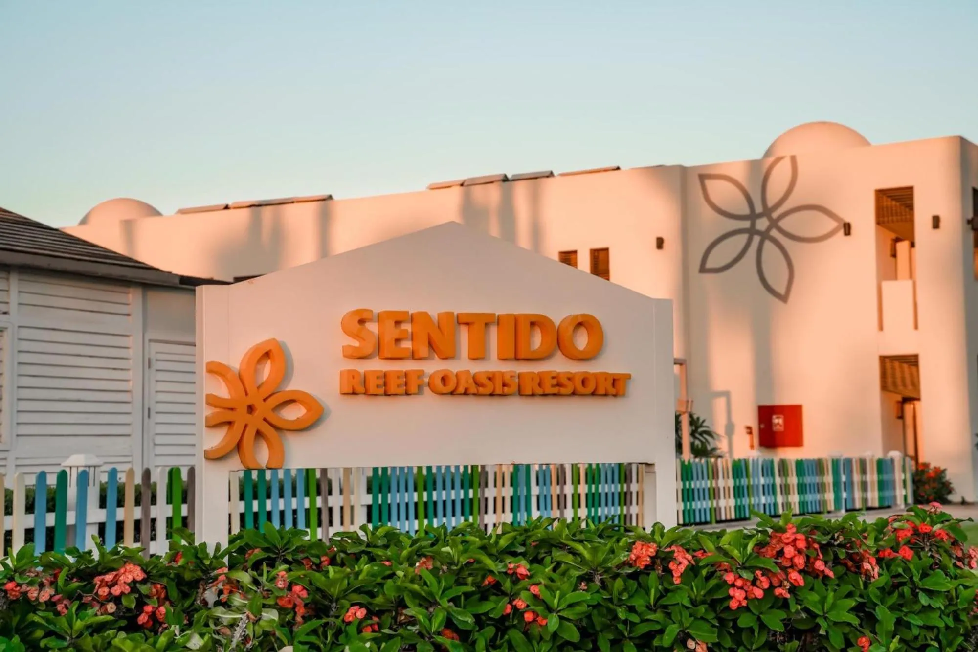 Property building in Sentido Reef Oasis Aqua Park Resort