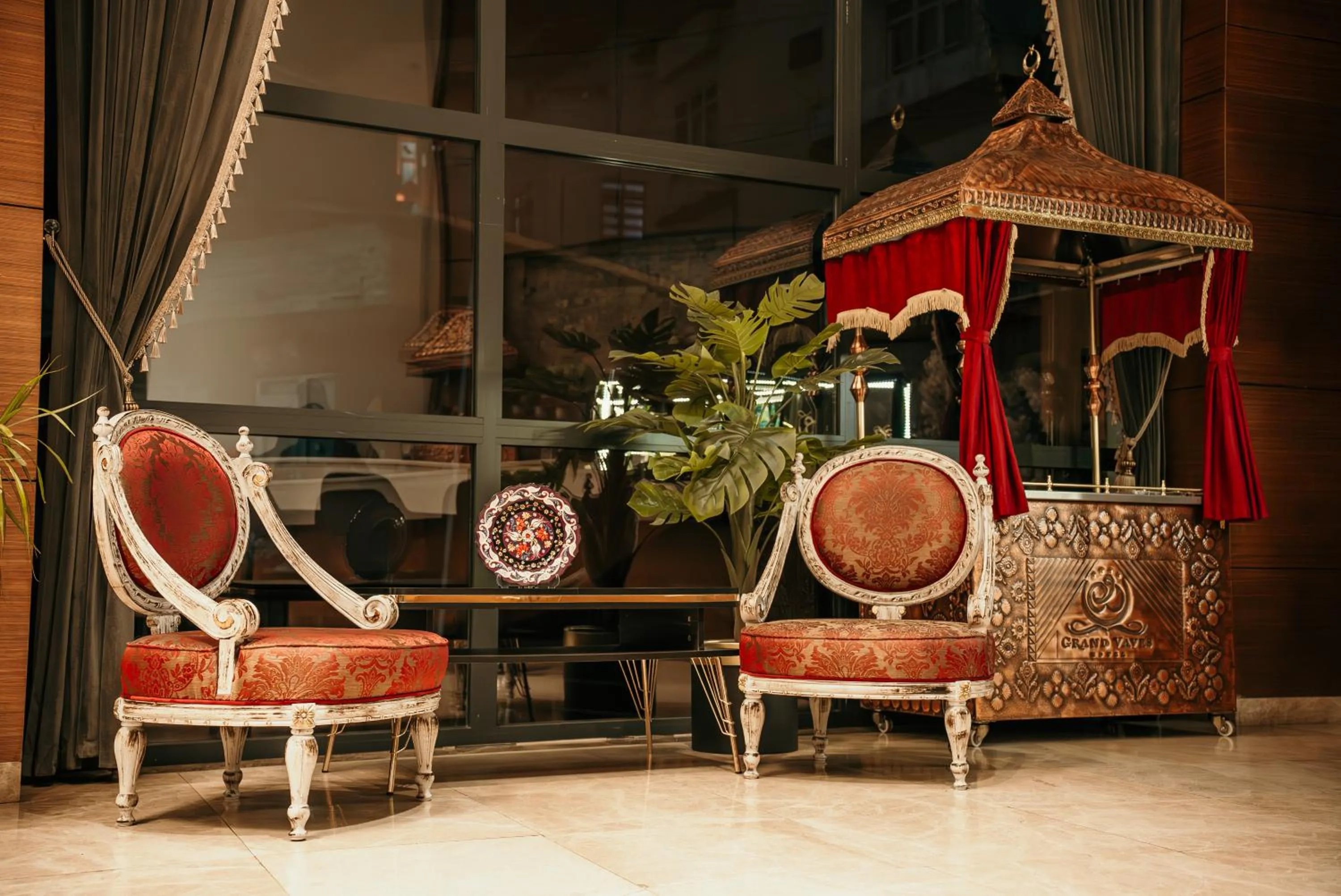 Lobby or reception in Grand Vaves Hotel