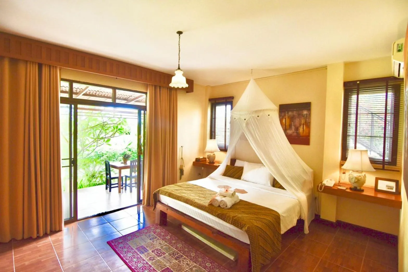 Bed in Villa Khao Phaengma