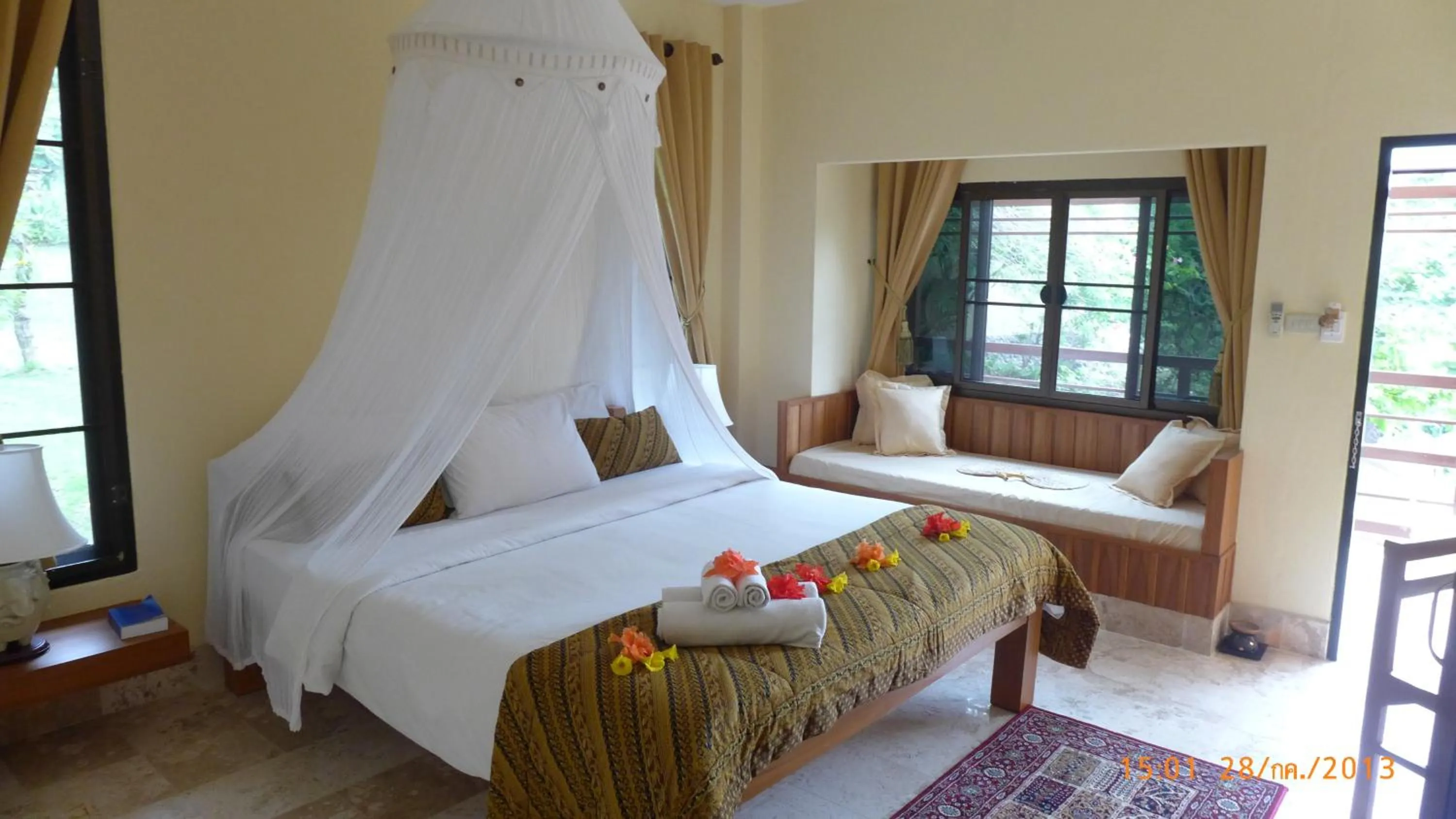 Bed in Villa Khao Phaengma