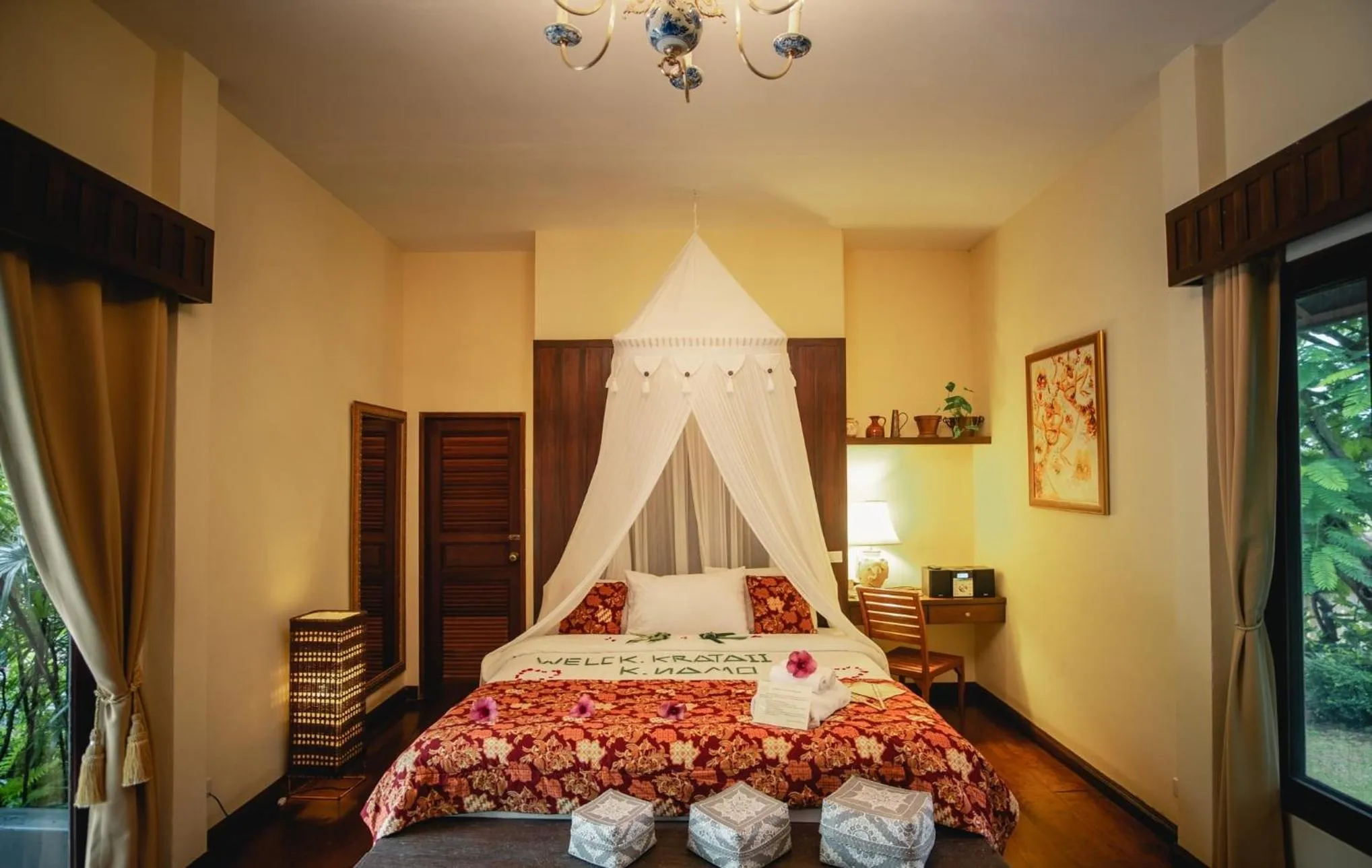 Bed in Villa Khao Phaengma