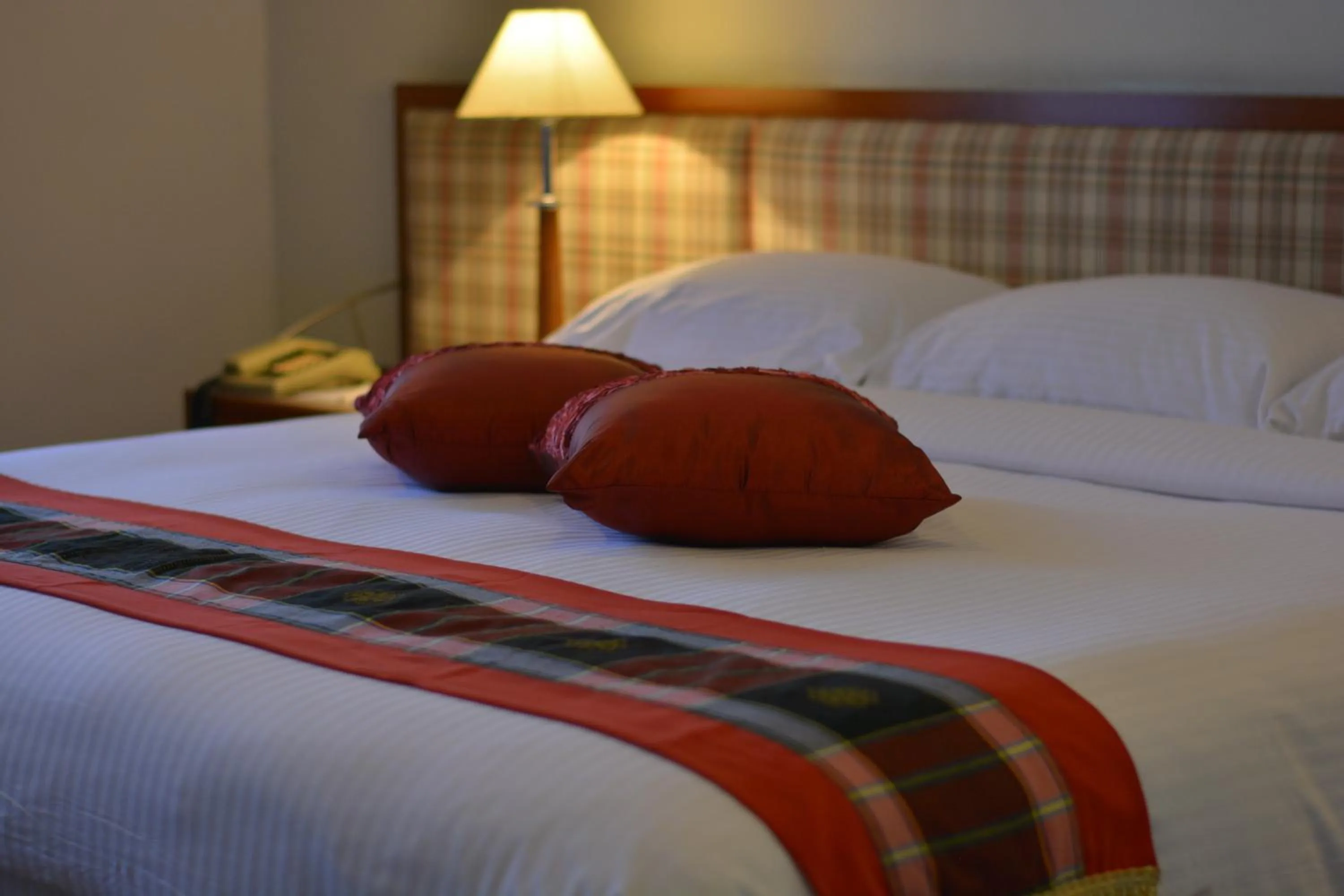 Night, Bed in The Maple Suite