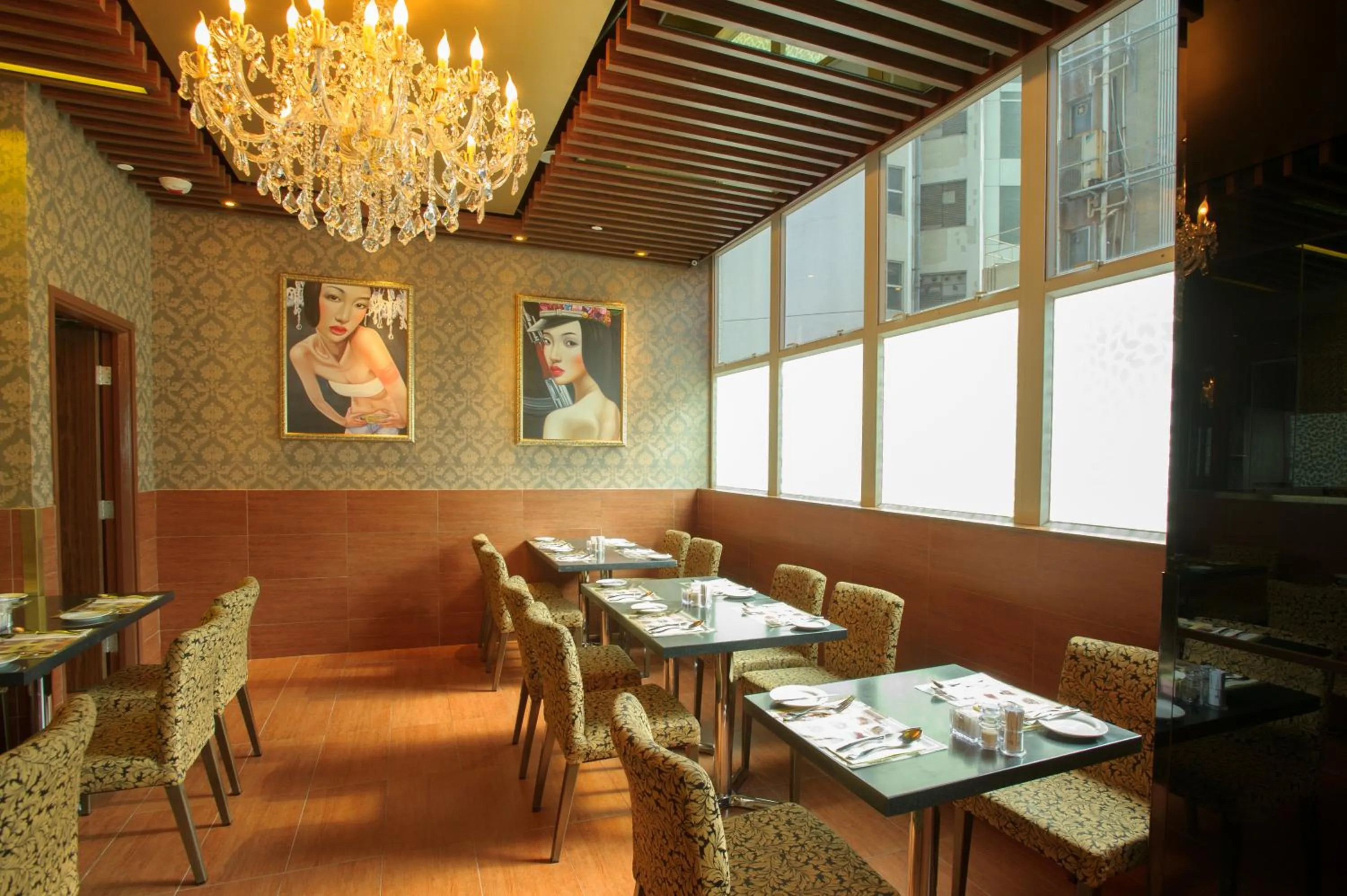 Restaurant/places to eat in Best Western Hotel Causeway Bay