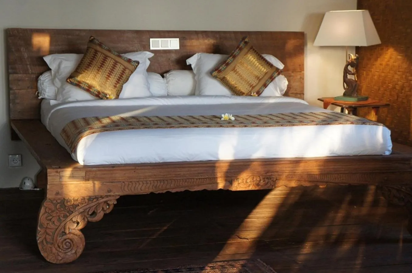 Bed in Sejuk Beach Villas