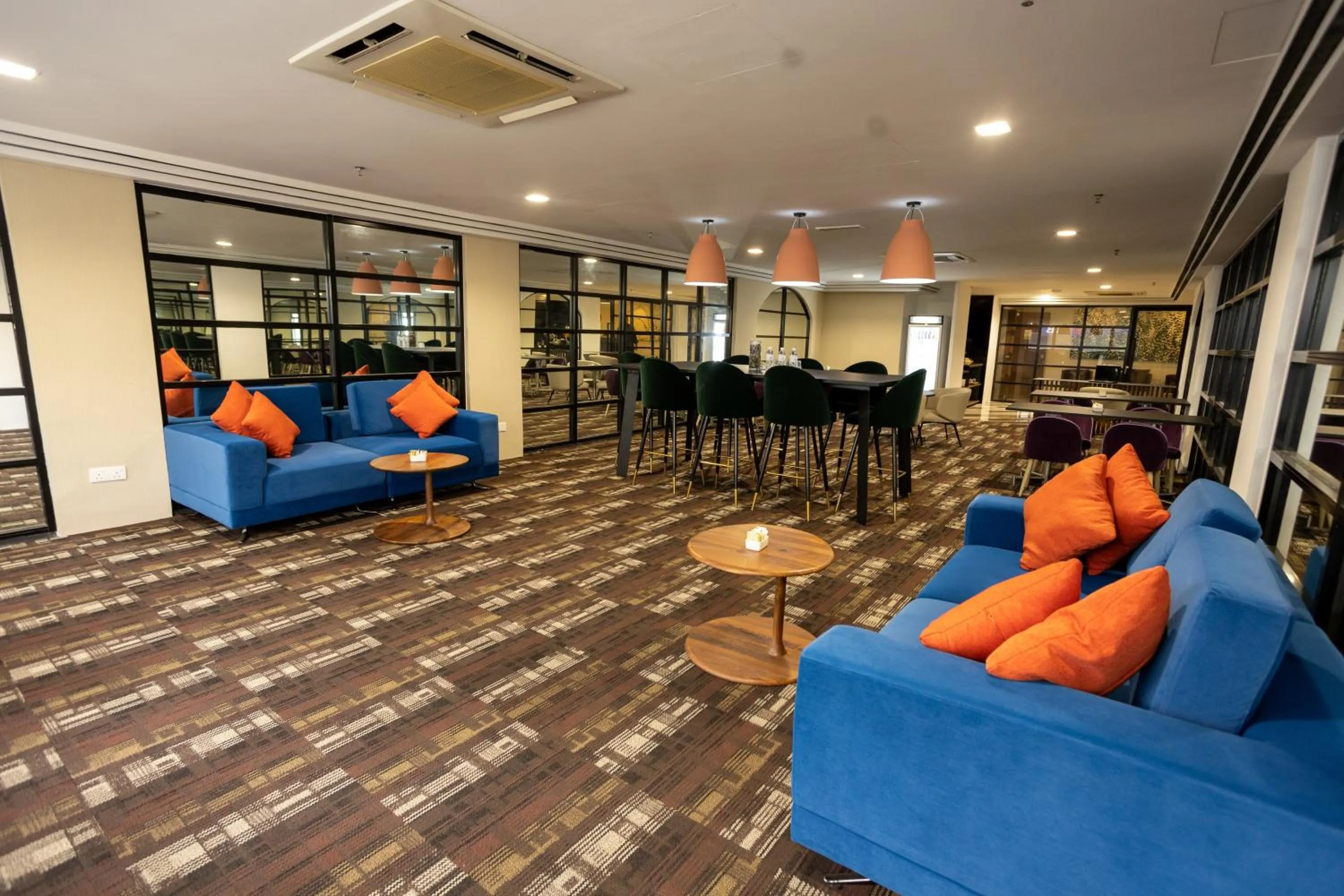 Lounge or bar in Citrus Hotel Johor Bahru by Compass Hospitality