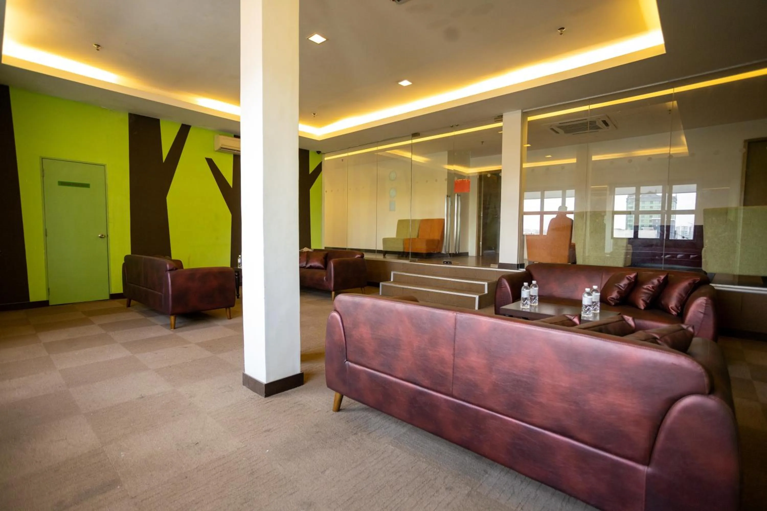 Lounge or bar in Citrus Hotel Johor Bahru by Compass Hospitality