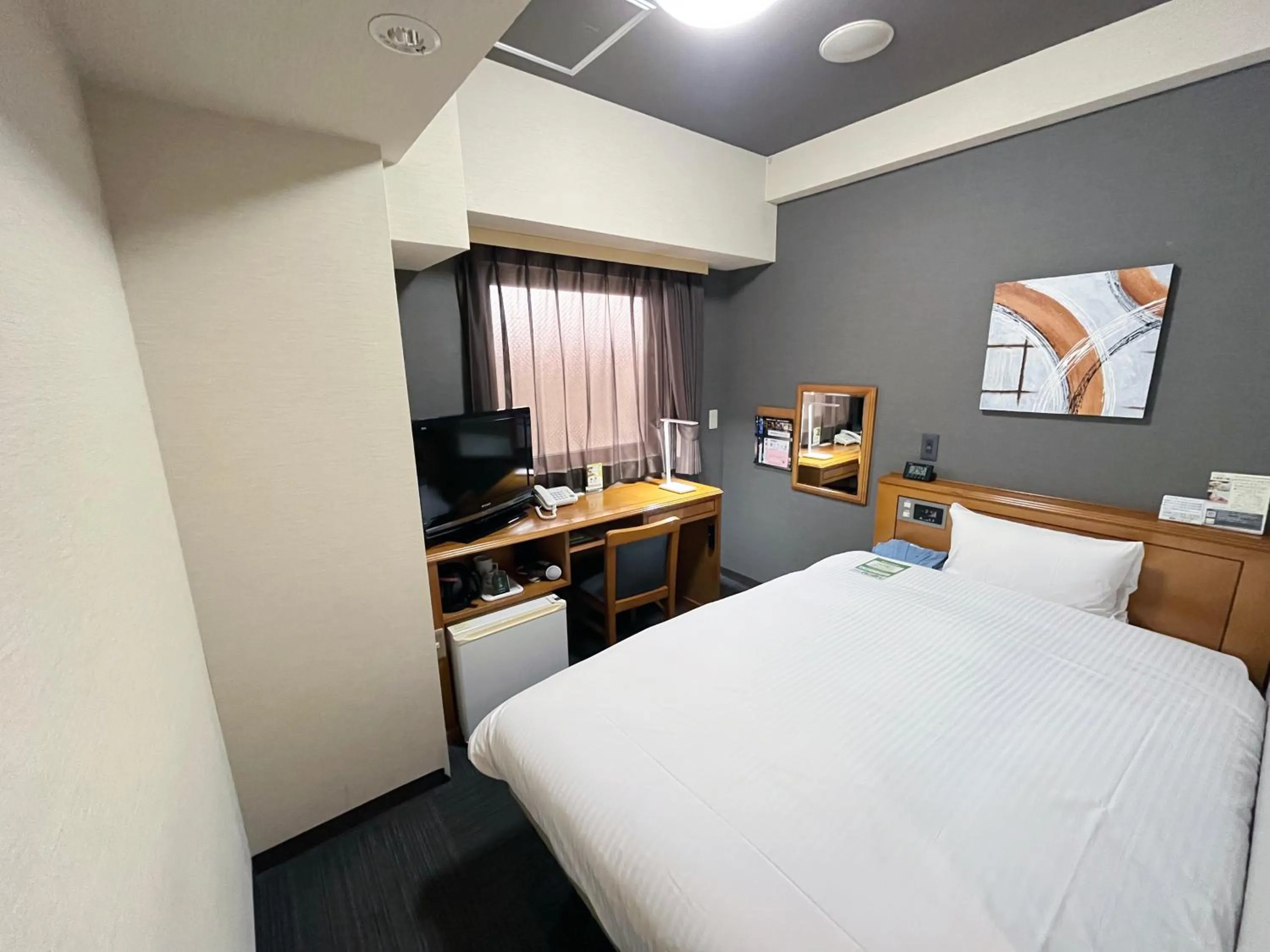 Photo of the whole room, Bed in Hotel Route-Inn Naha Asahibashi Eki Higashi