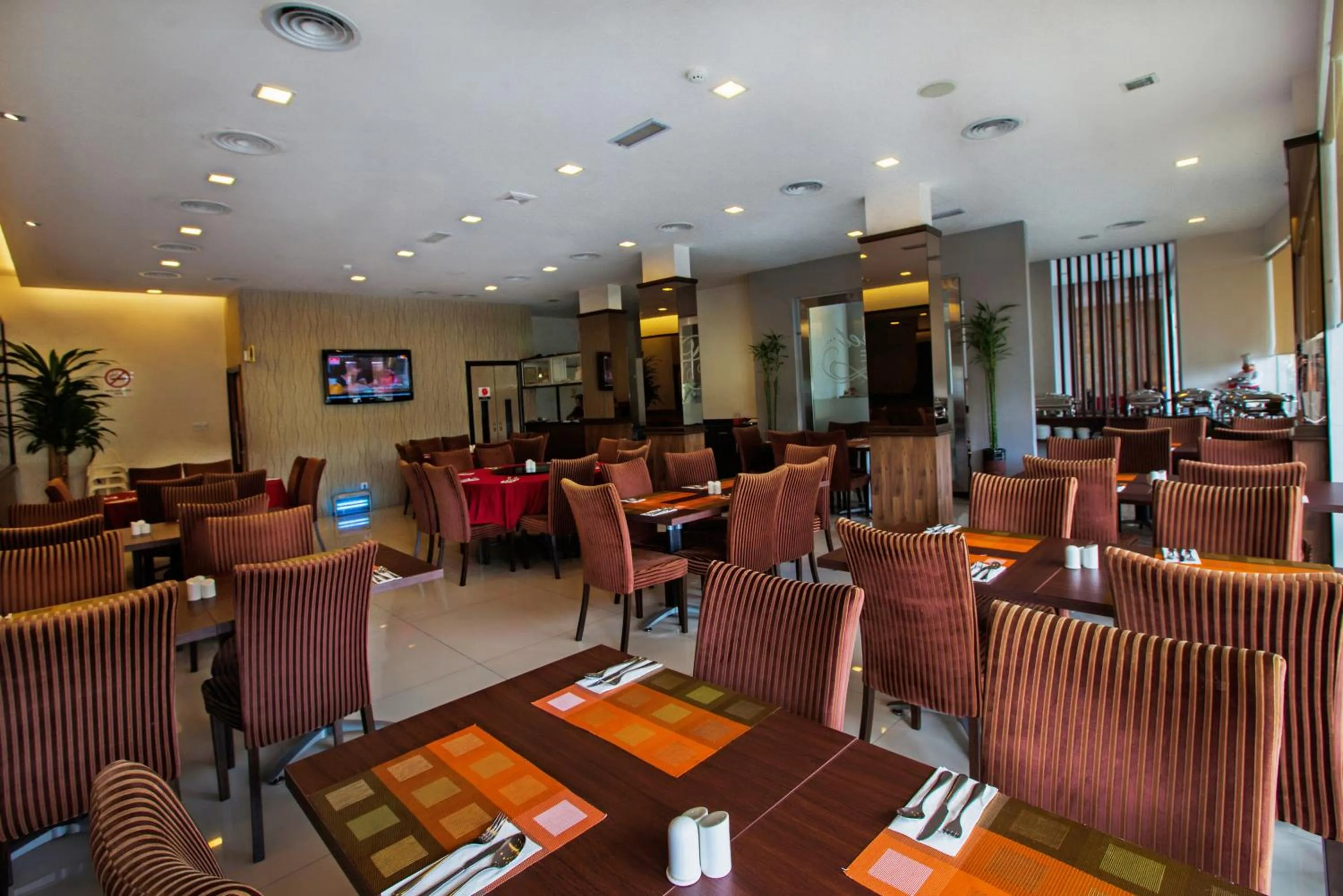 Restaurant/places to eat in DeHome Boutique Hotel