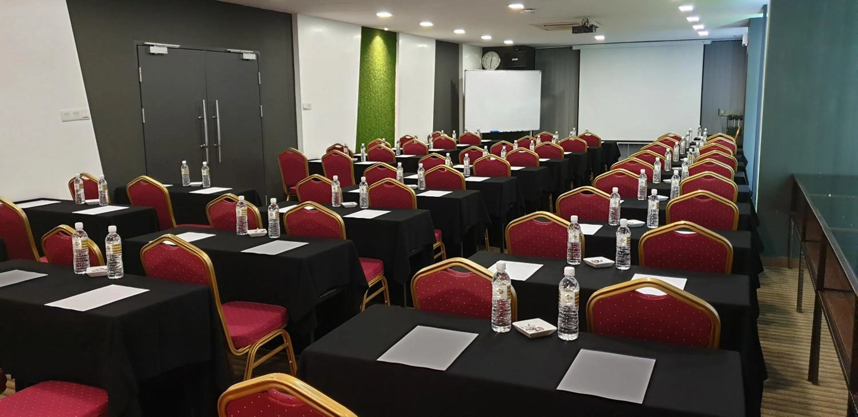 Meeting/conference room in DeHome Boutique Hotel