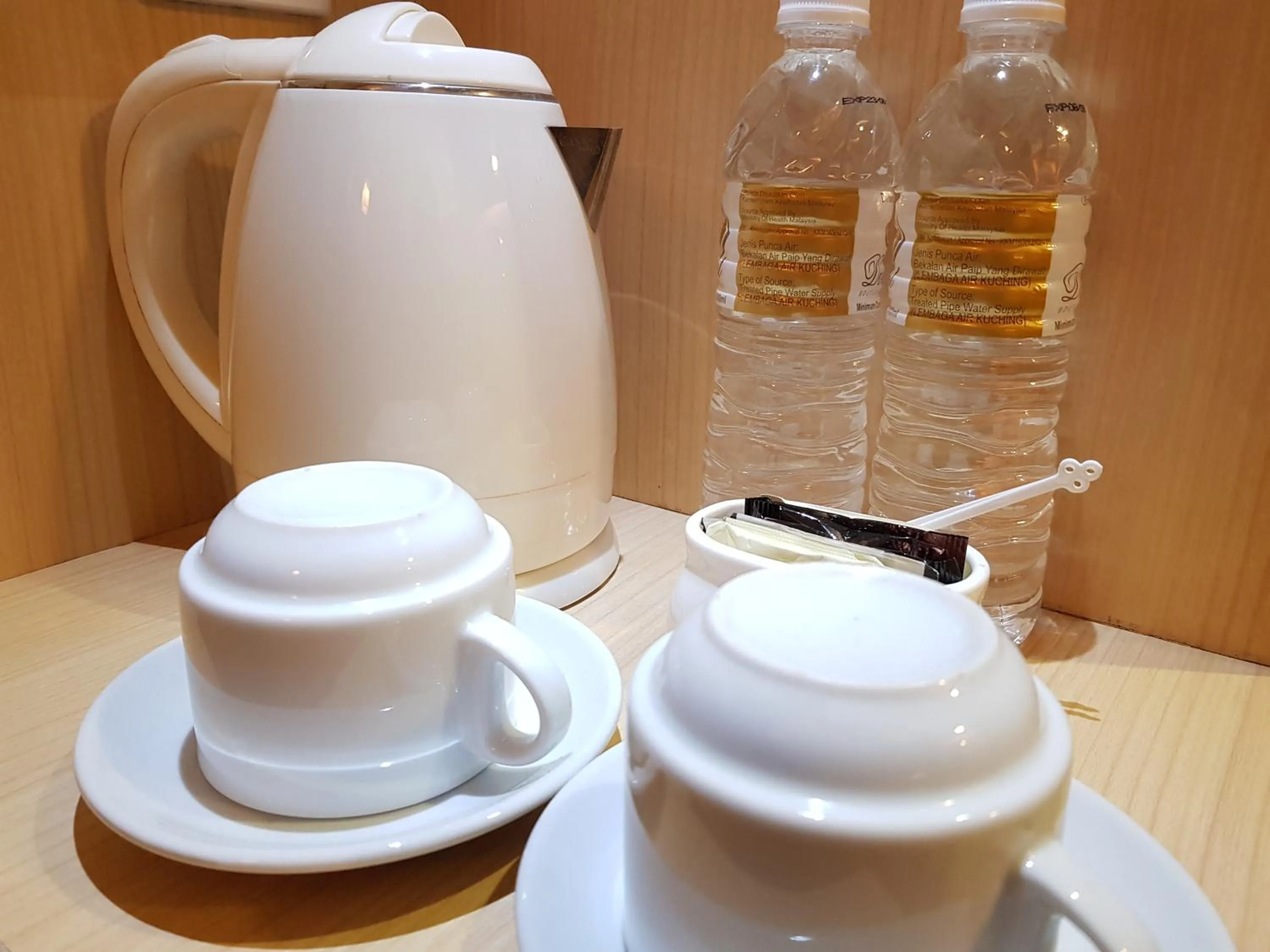 Coffee/tea facilities in DeHome Boutique Hotel