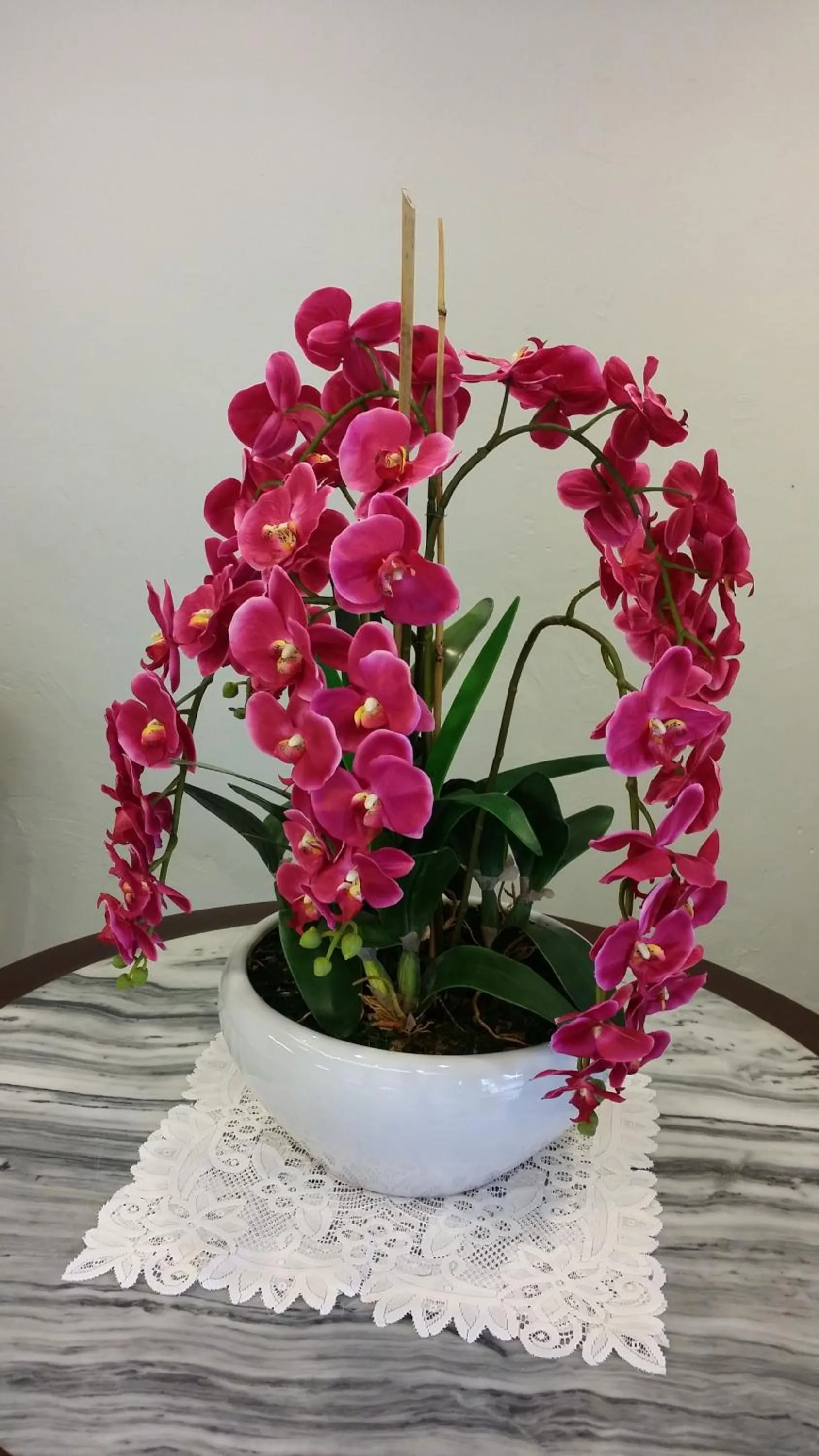 Decorative detail in Harbour Inn