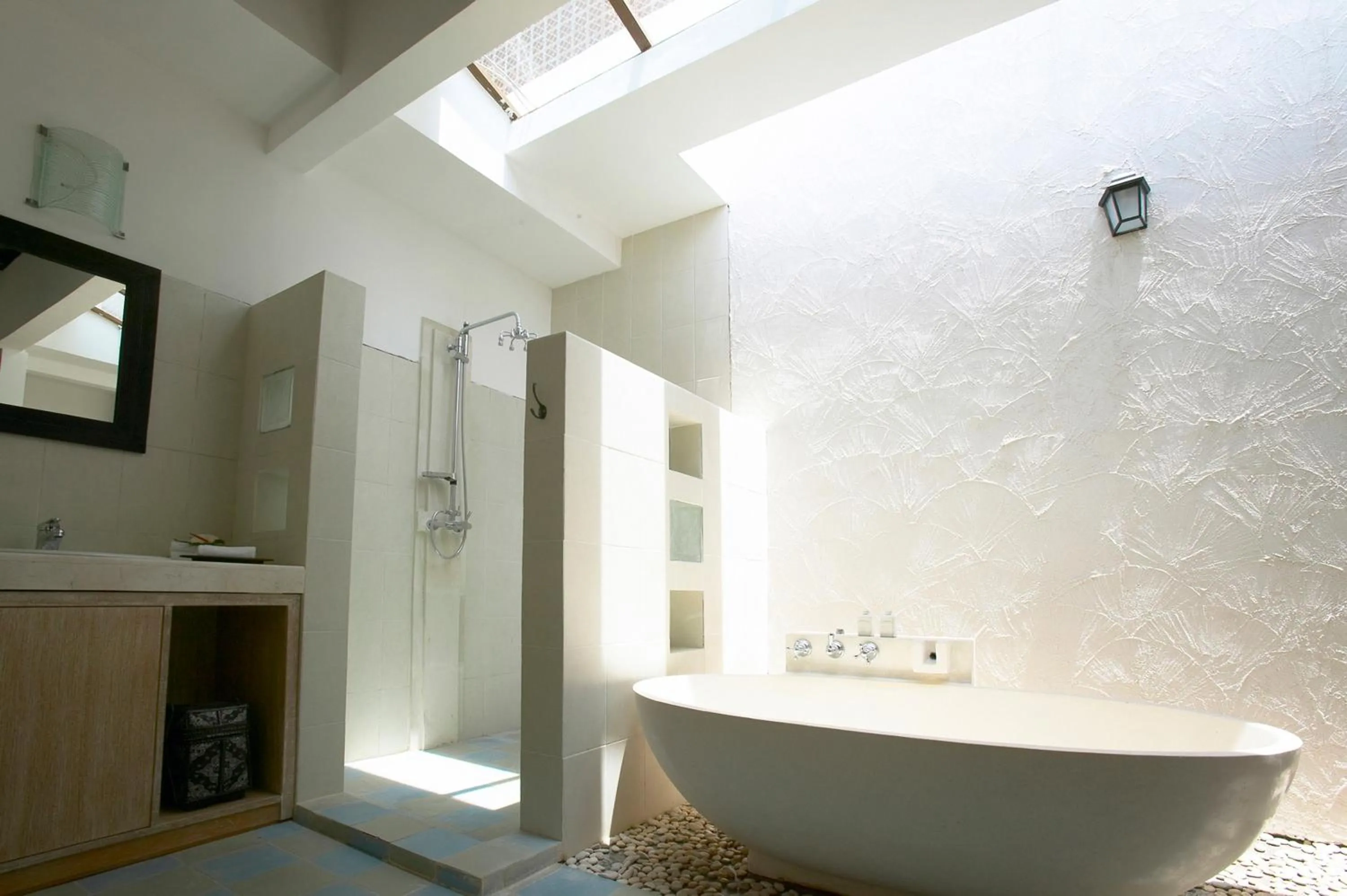 Bathroom in Artemis Villa Hotel