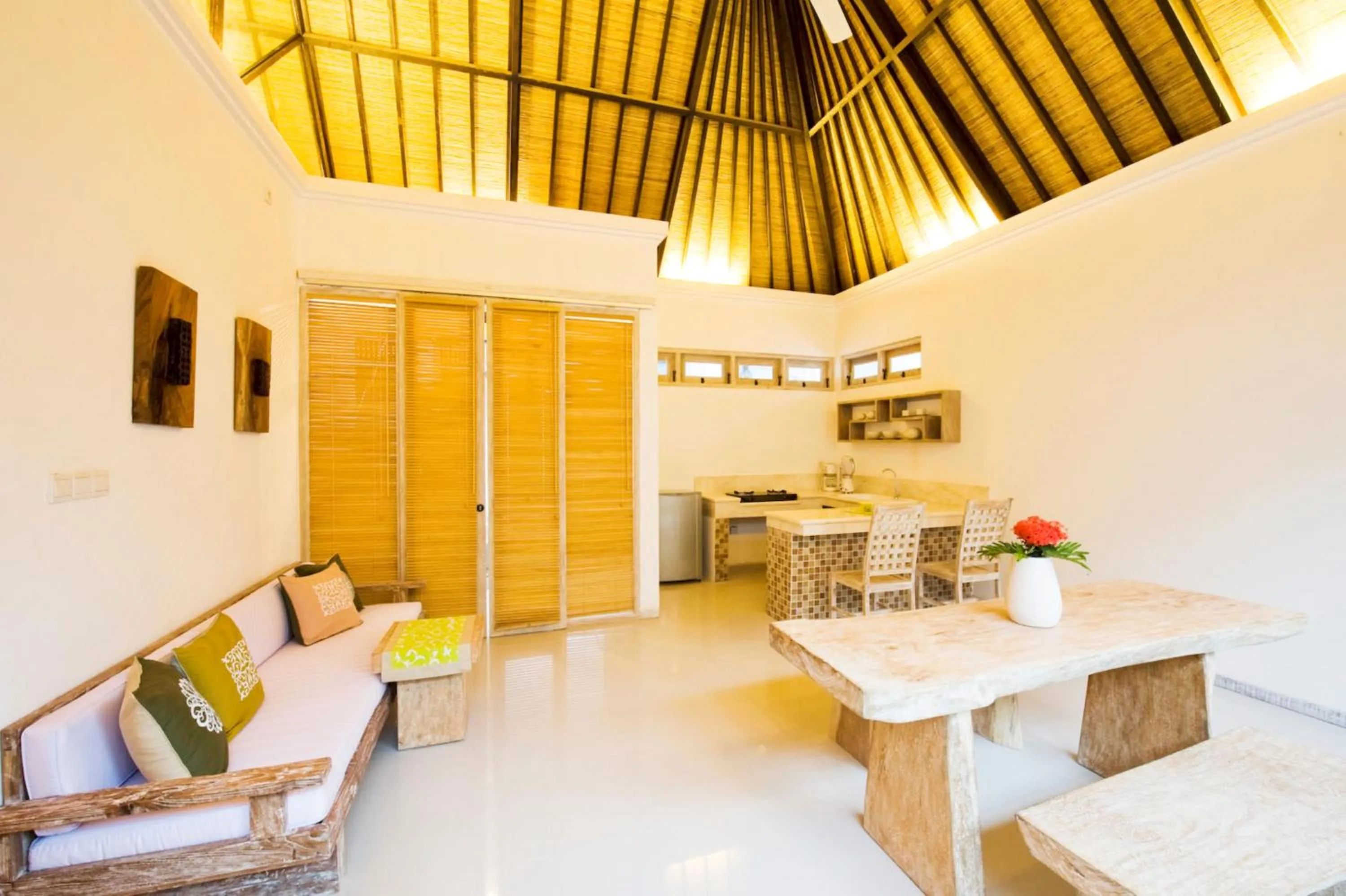 Living room in Artemis Villa Hotel