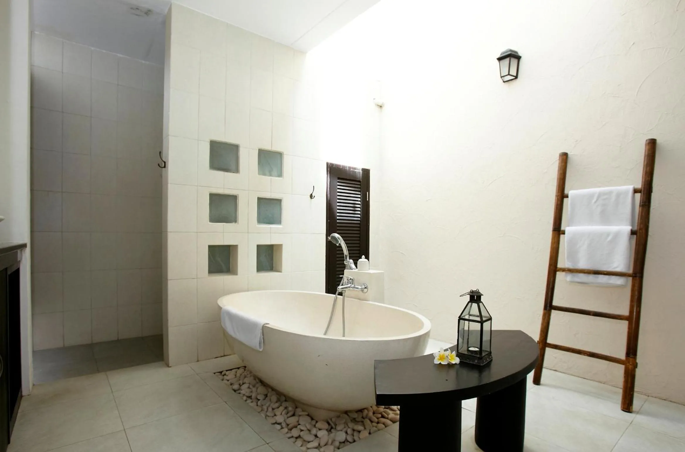 Bathroom in Artemis Villa Hotel