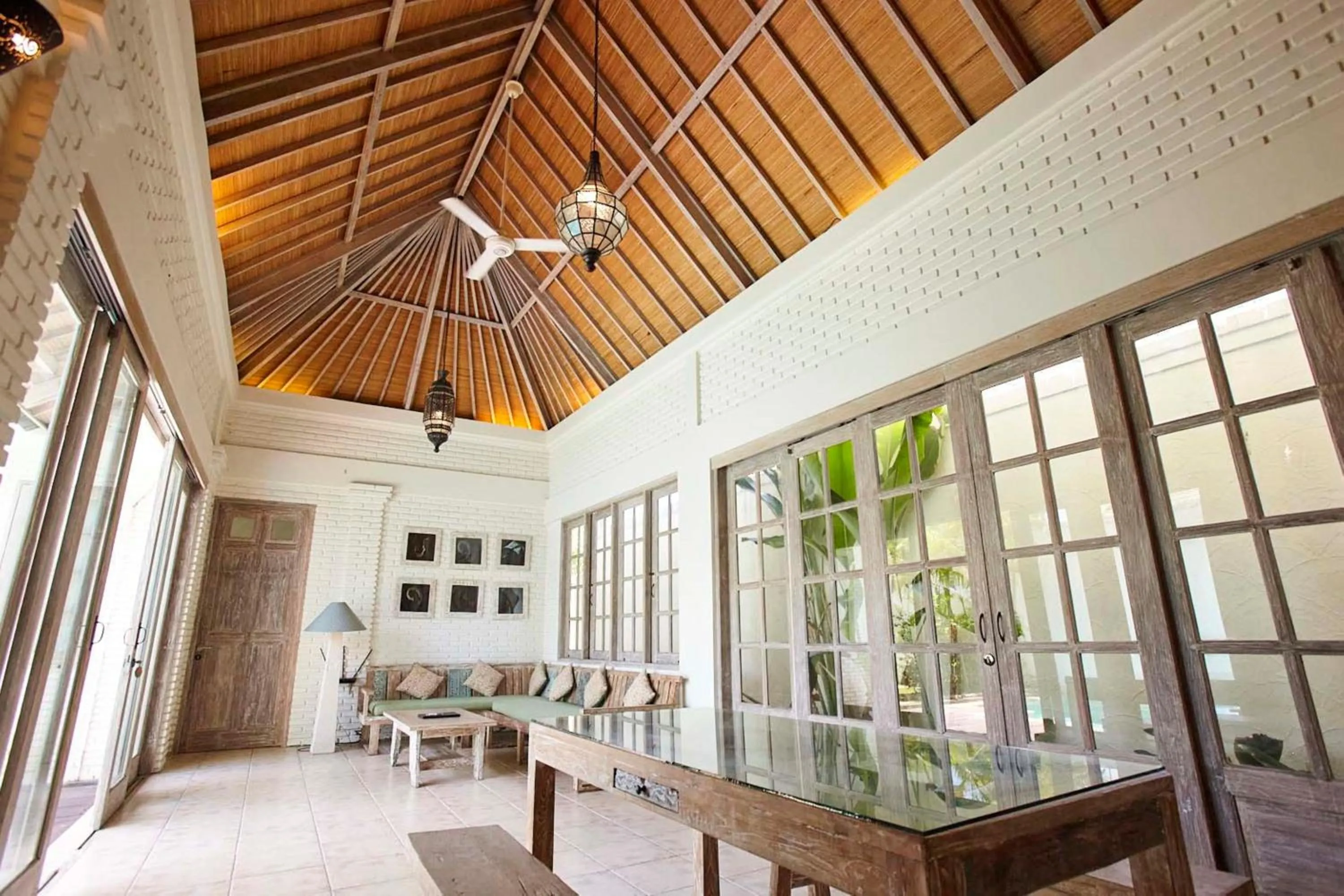 Living room in Artemis Villa Hotel
