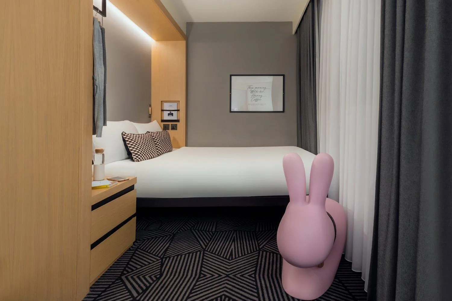 Bedroom, Bed in Assembly Leicester Square