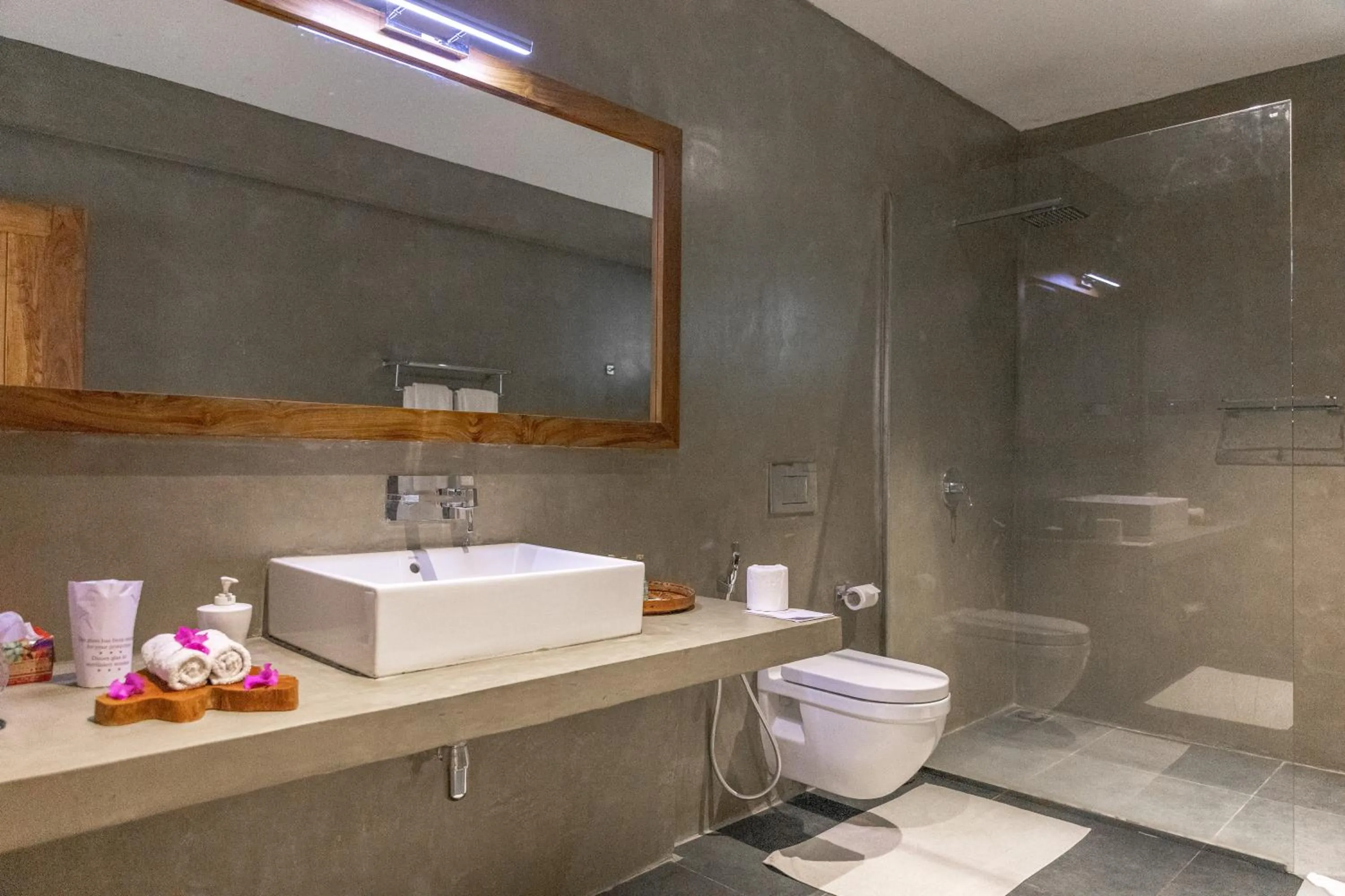 Shower in Wild Grass Nature Resort