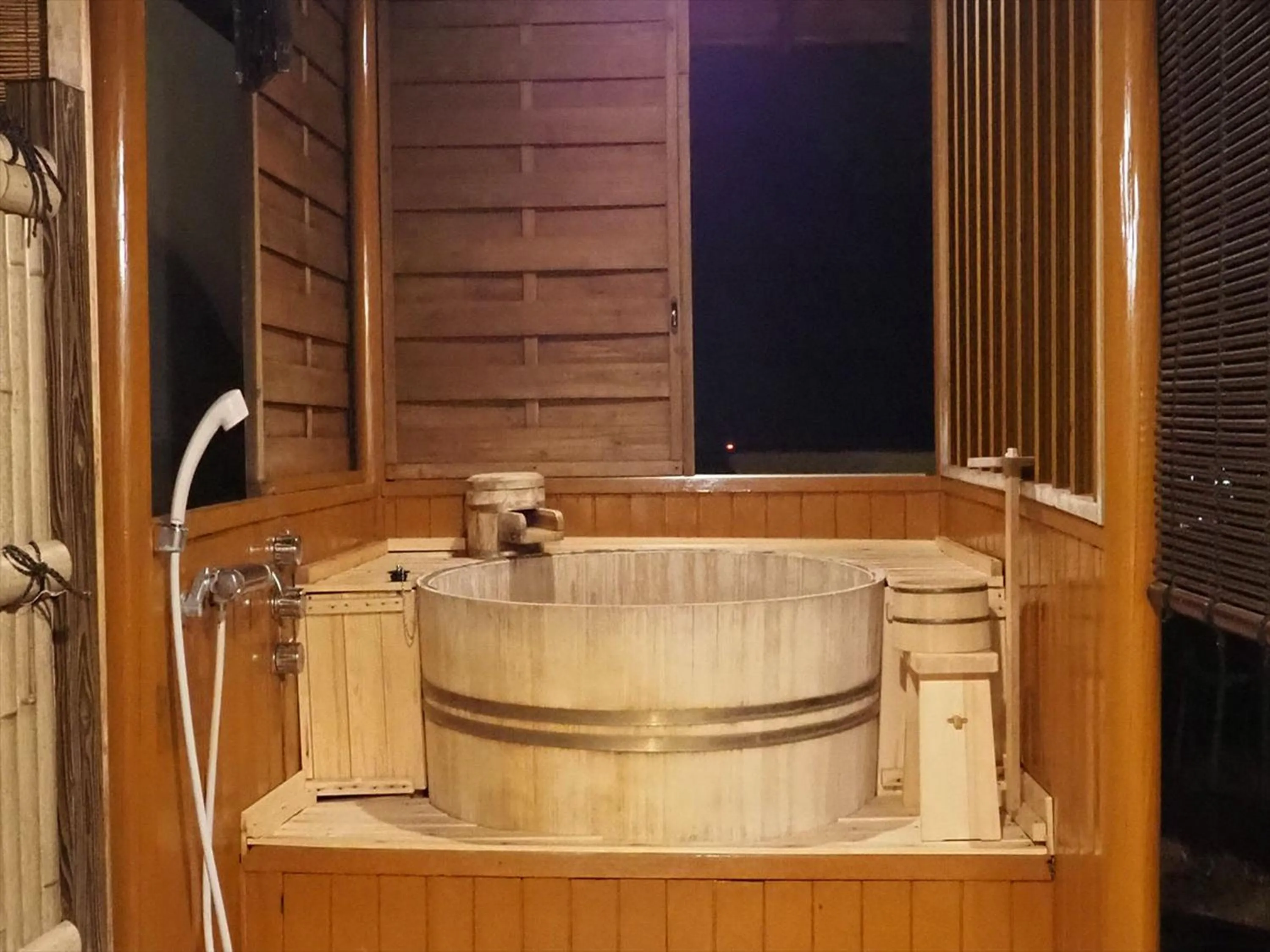 Open Air Bath in Shin Kadoya