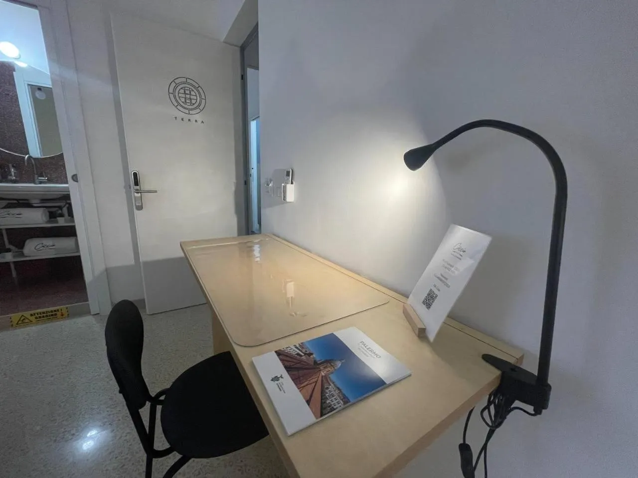 hair dresser in Ciccio Rooms and breakfast - Self check-in