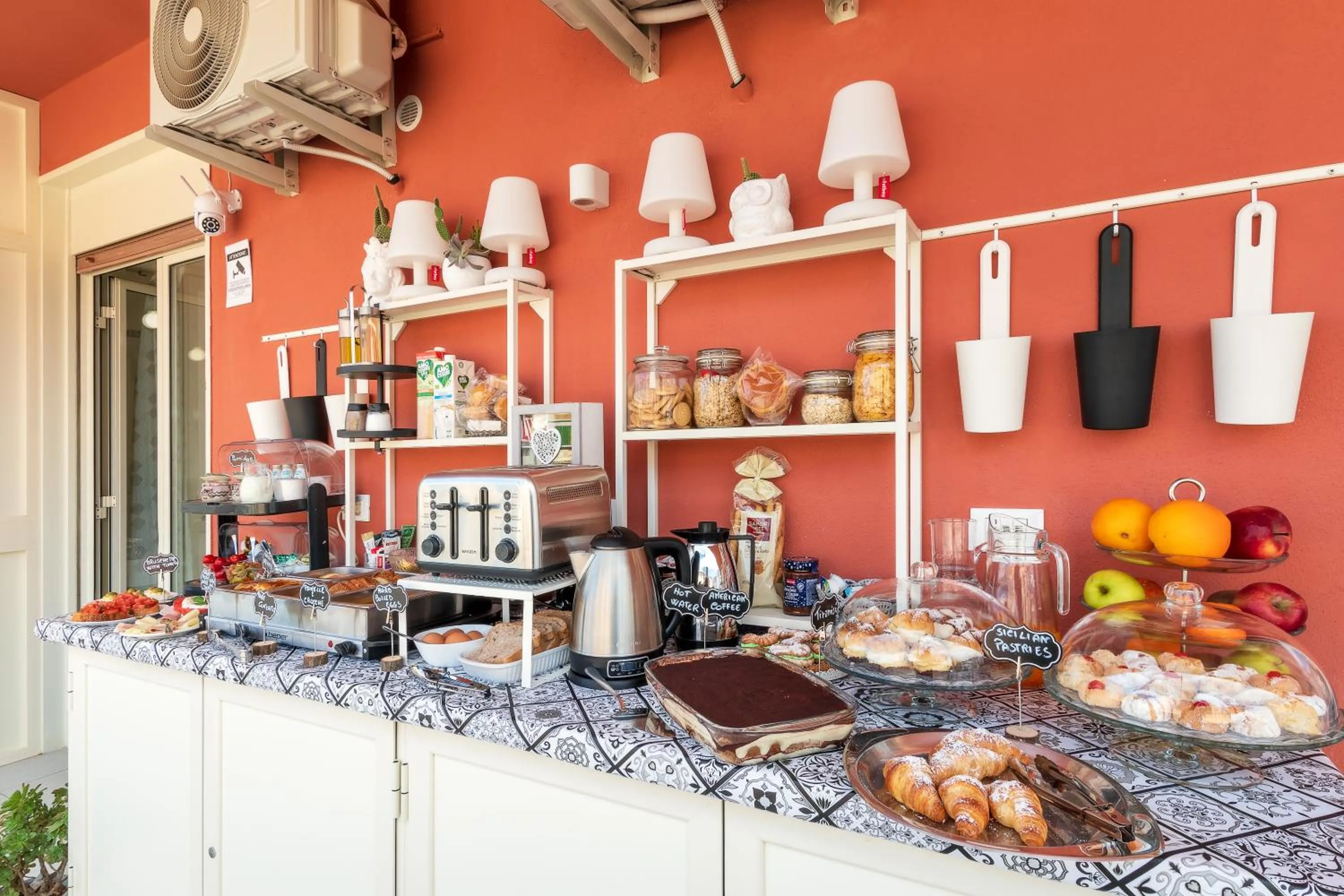 Coffee/tea facilities in Ciccio Rooms and breakfast - Self check-in