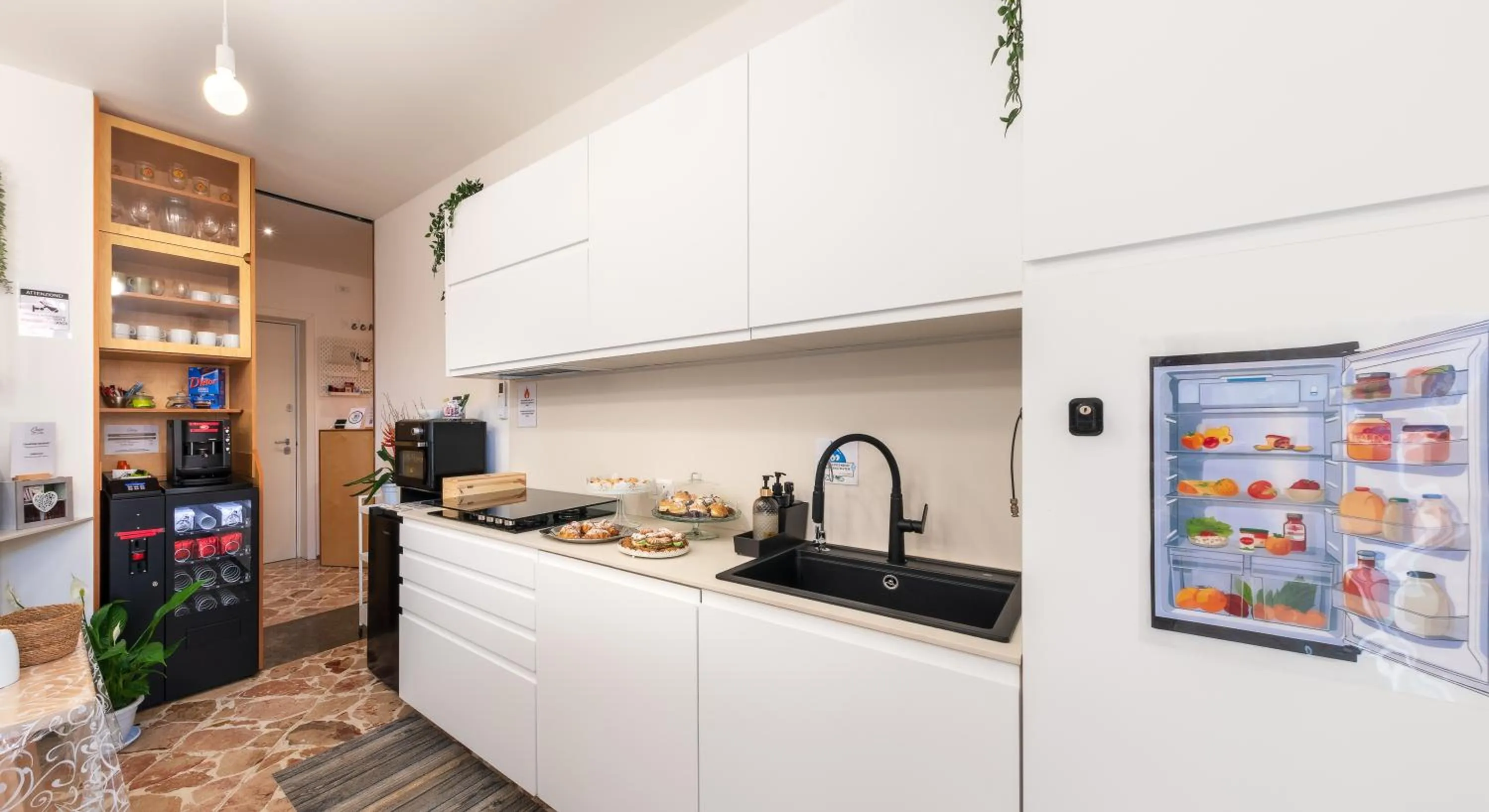 Communal lounge/ TV room in Ciccio Rooms and breakfast - Self check-in