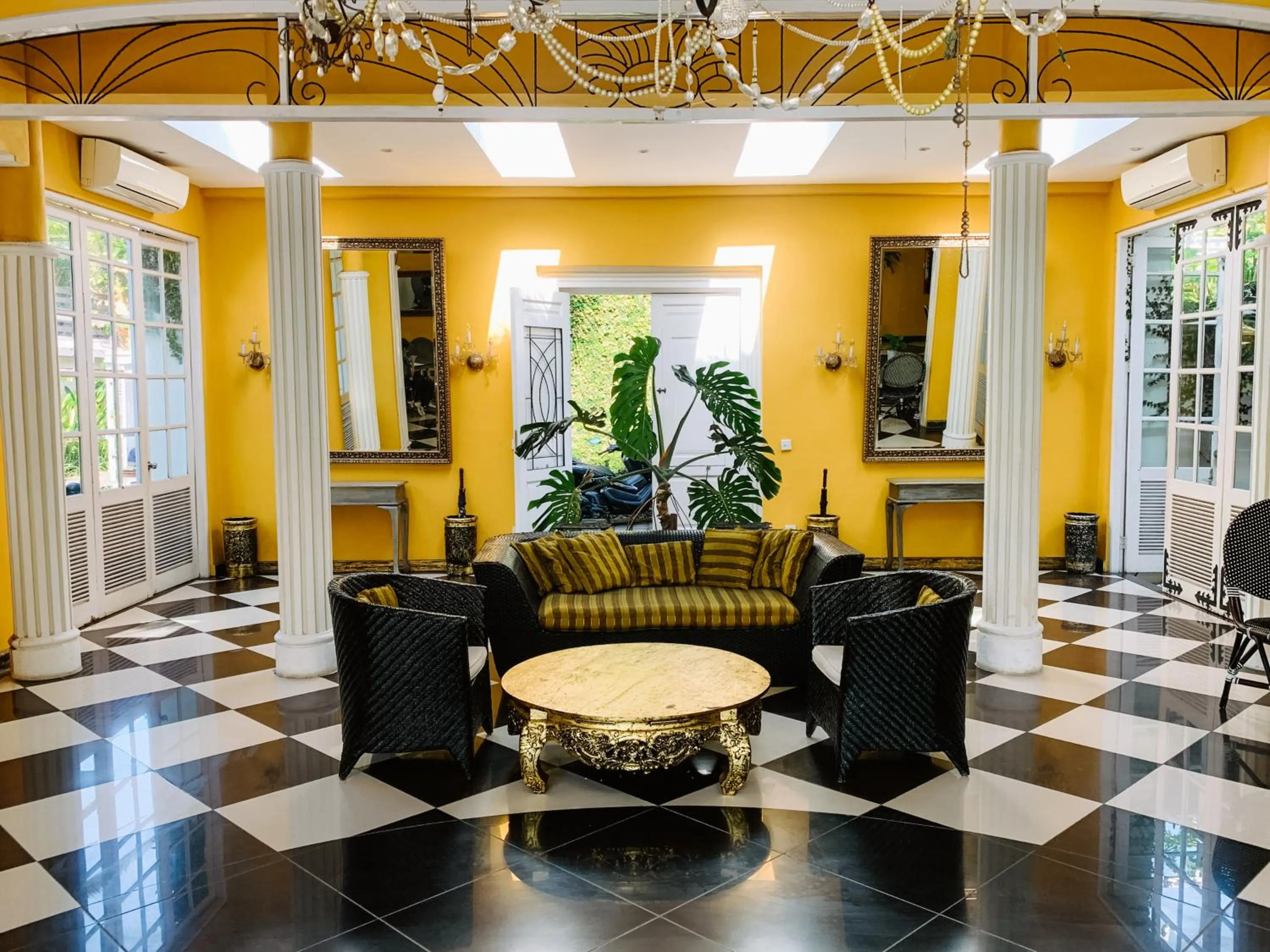 Lobby or reception in Casa Artista By Kresna Hospitality