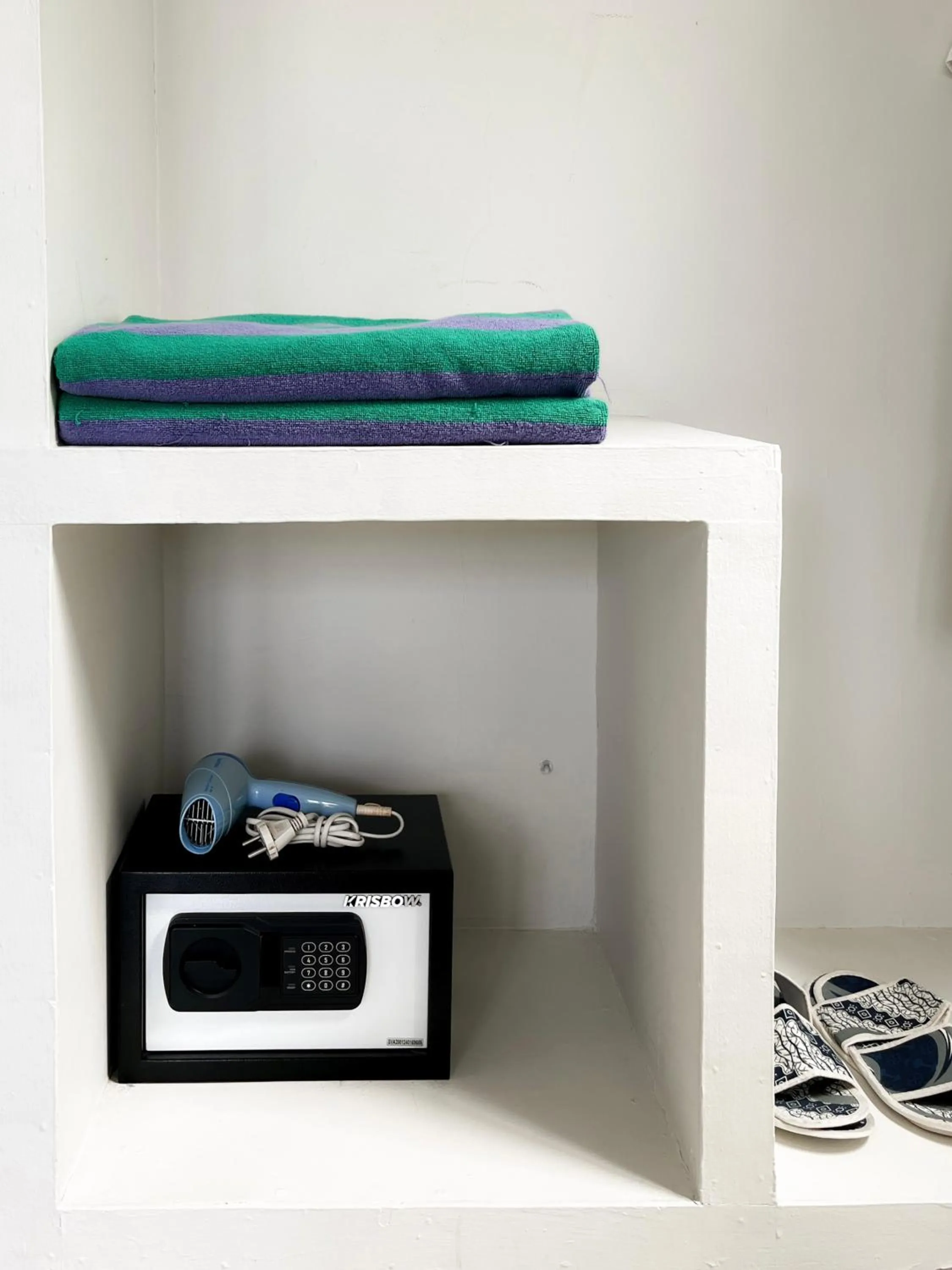 safe in Casa Artista By Kresna Hospitality