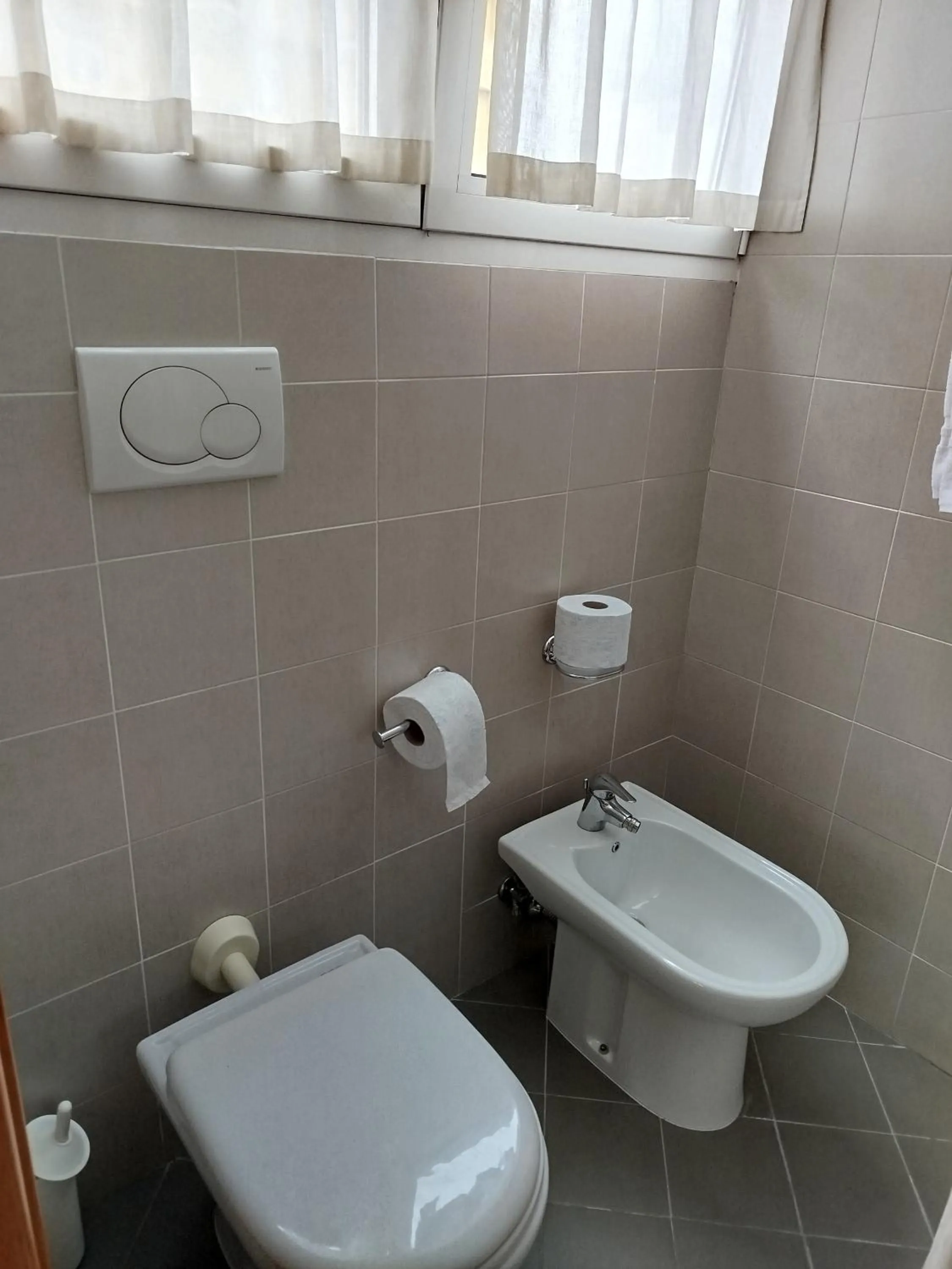 Toilet in Hotel Silva Frontemare