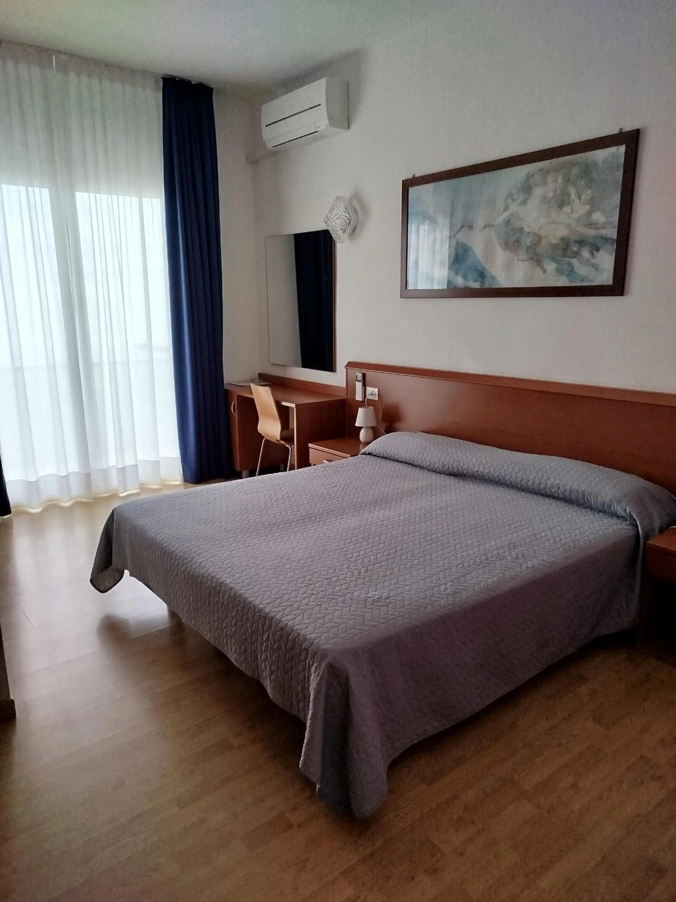Bed in Hotel Silva Frontemare