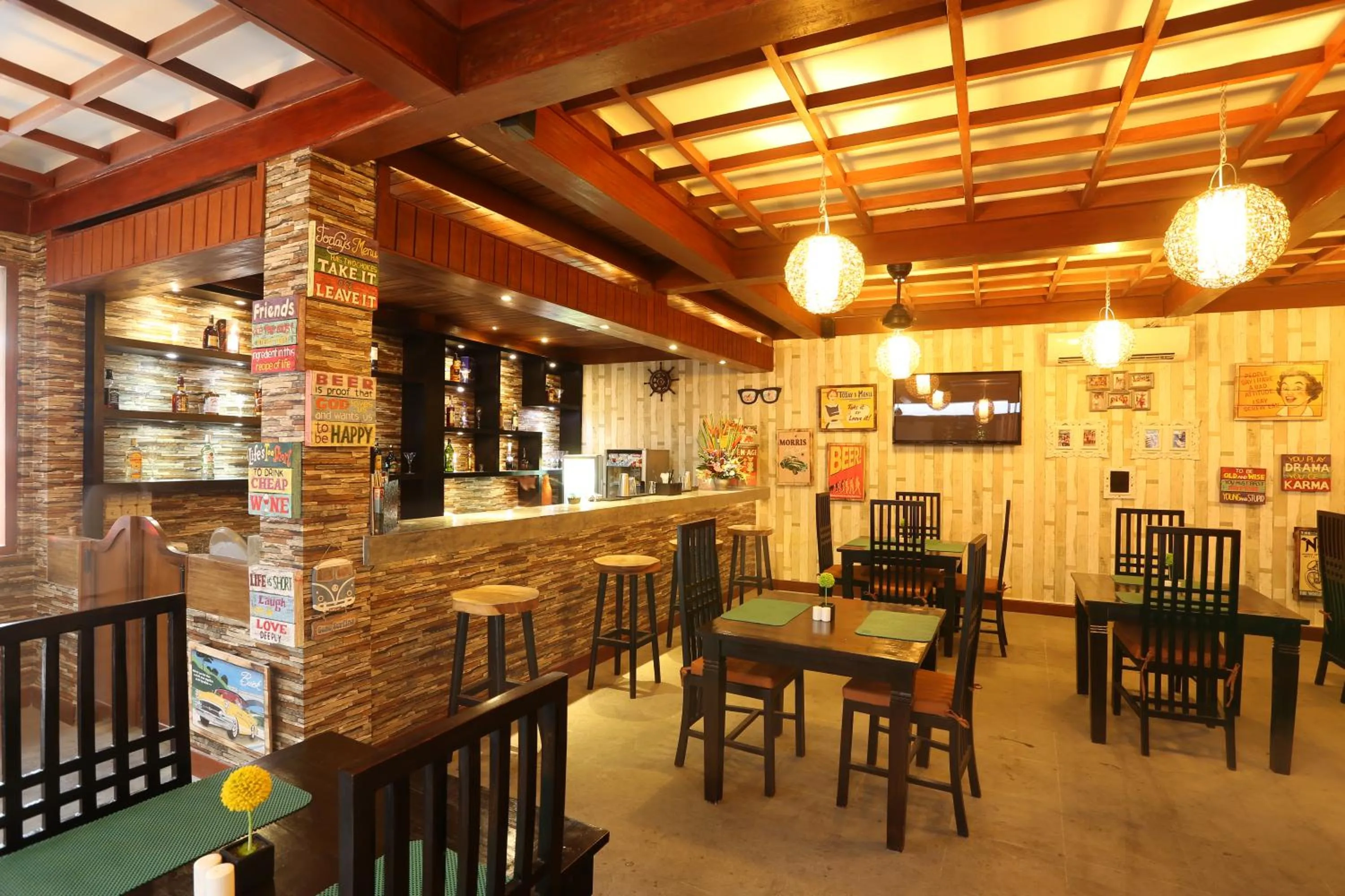 Restaurant/places to eat in The Jas Villas