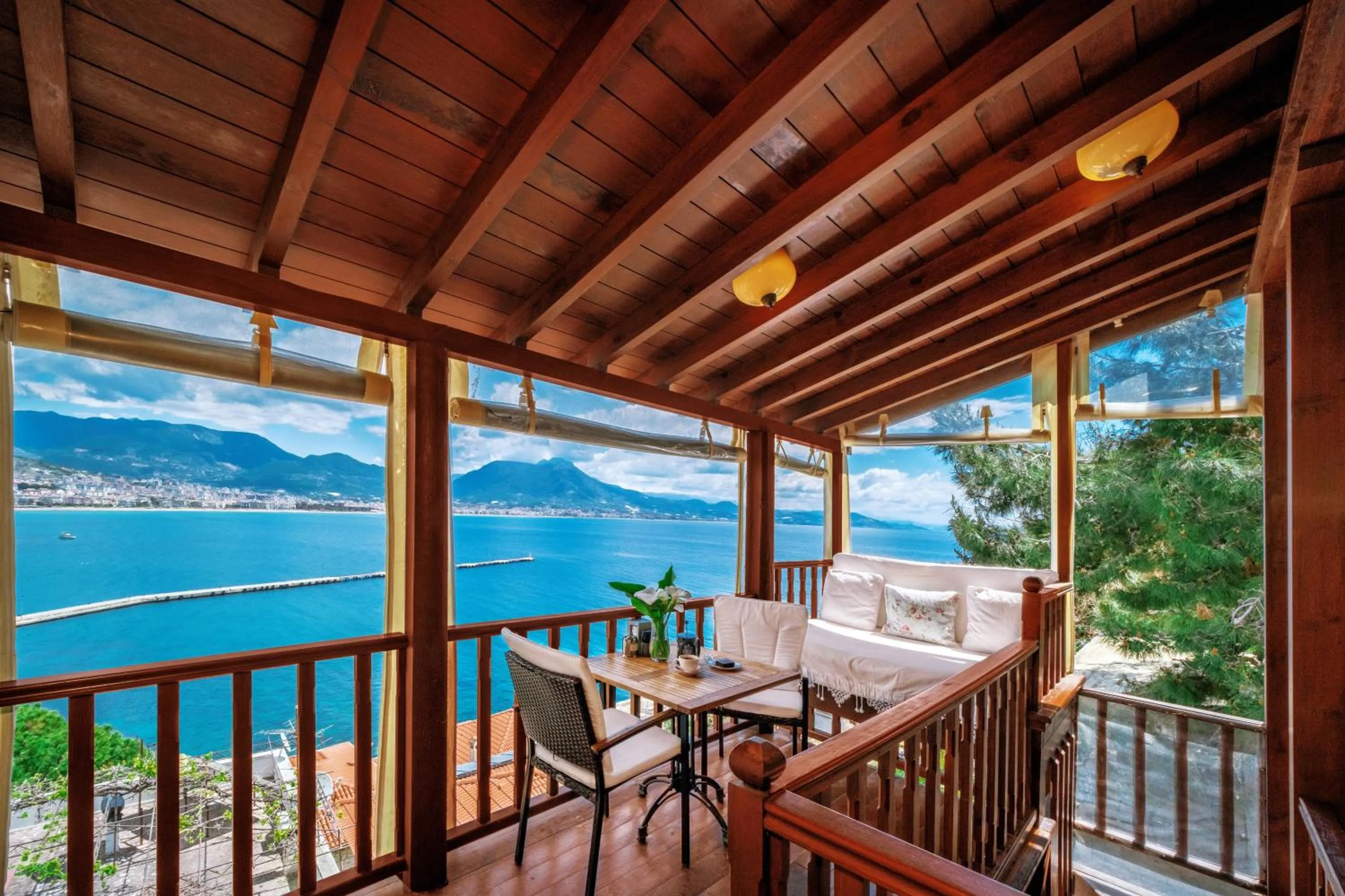 Balcony/Terrace in Hotel Villa Turka