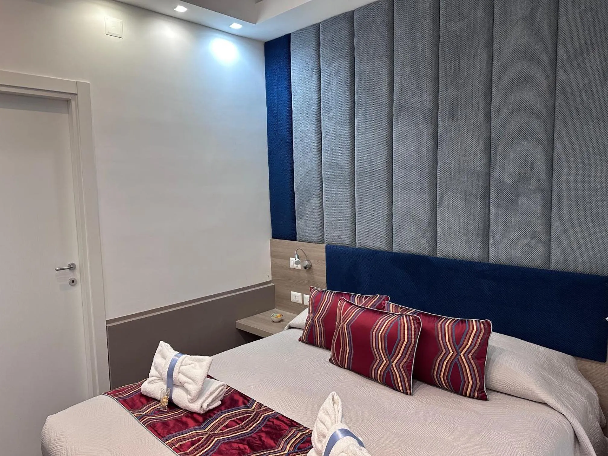 Bed in Regina Margherita Suite