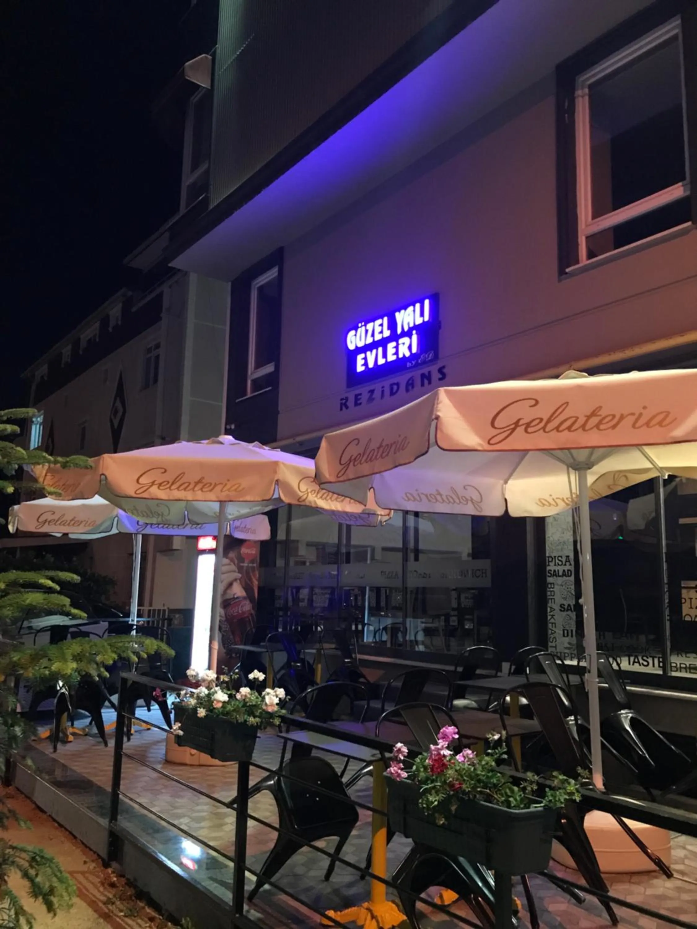 Food and drinks in Güzel Yalı Evleri Residence &Apart Hotel